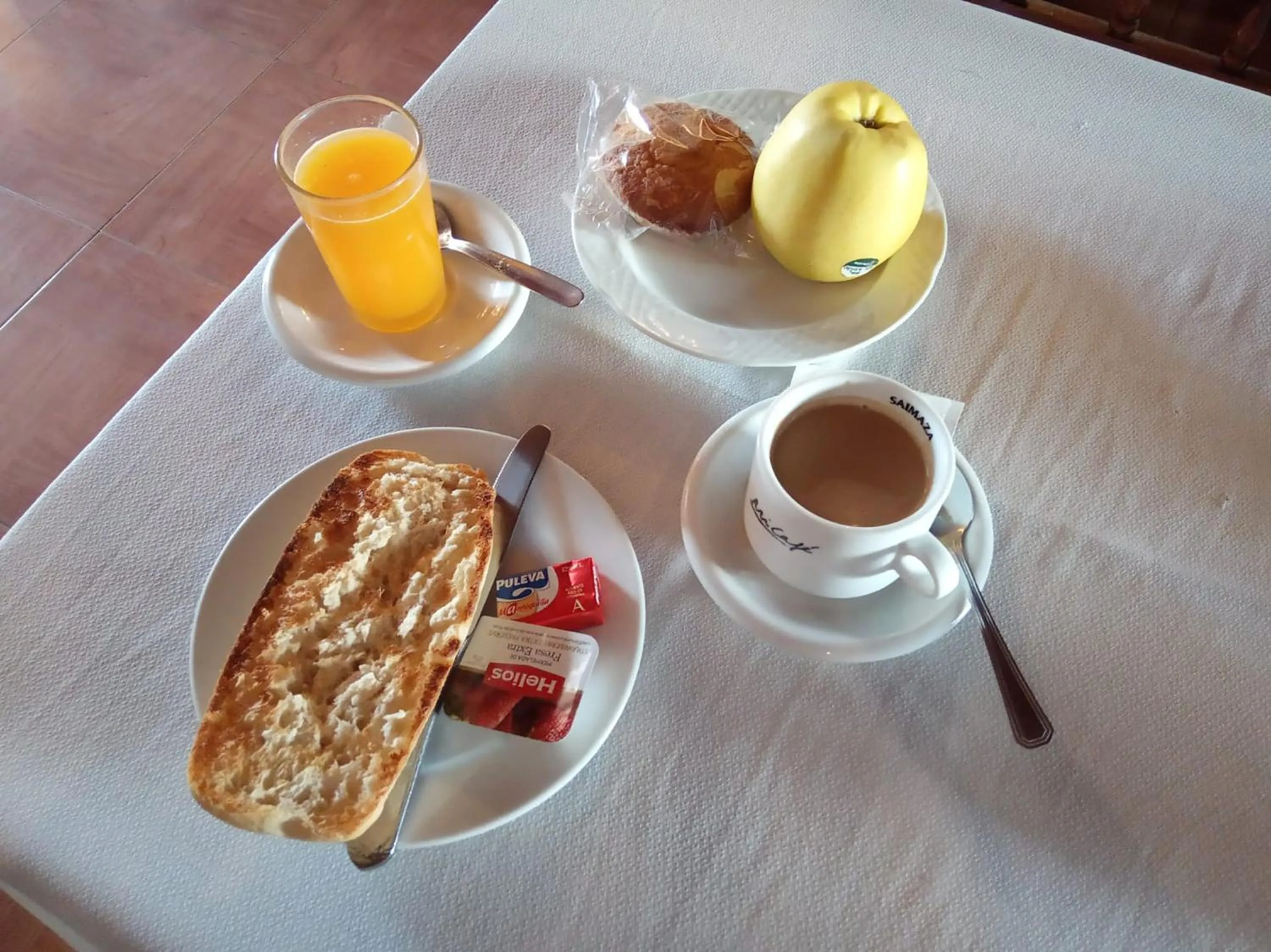 Continental breakfast in Venta del Alto Hotel las Cumbres by Vivere Stays