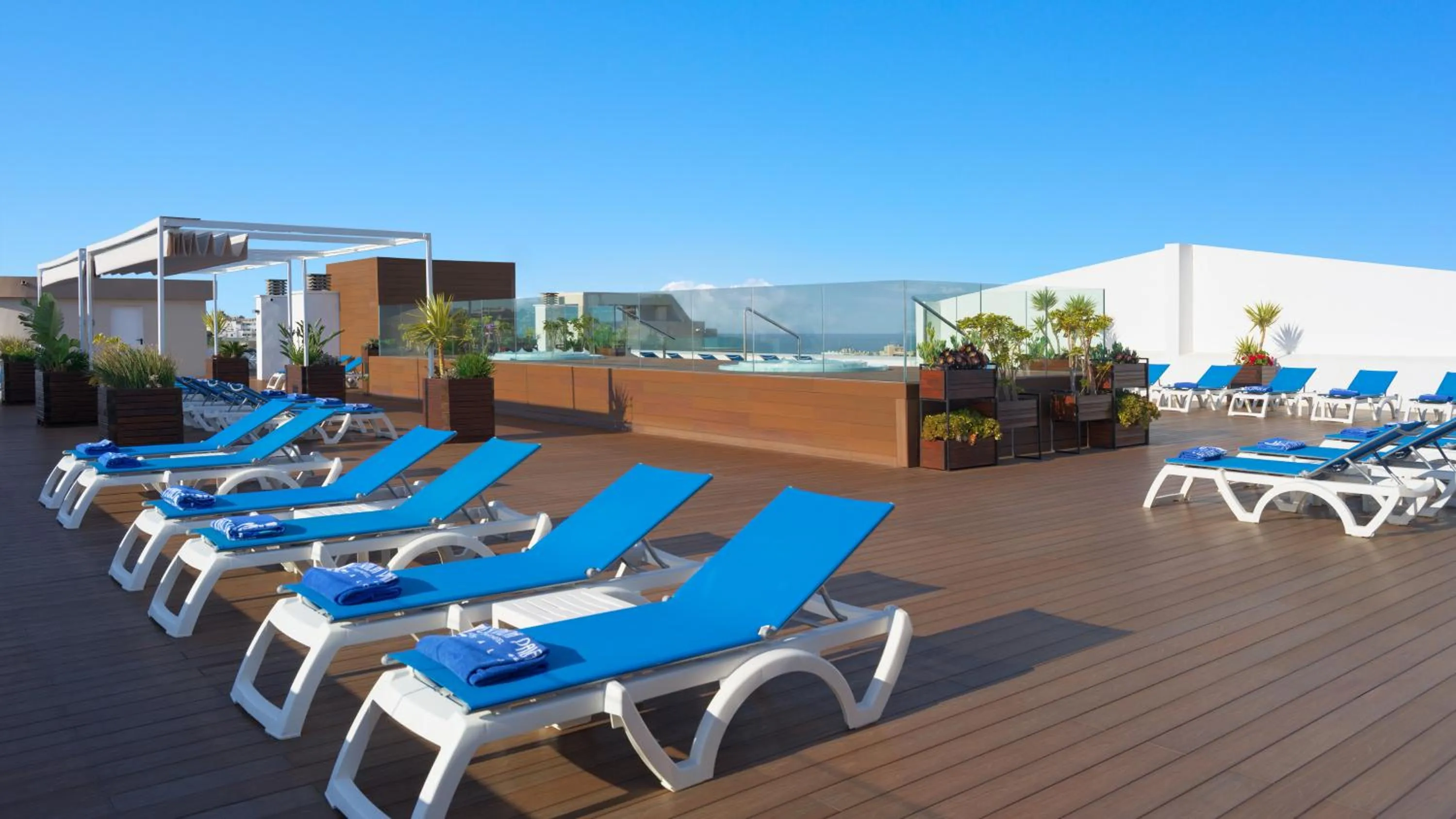 Hot Tub in Ponient Dorada Palace by PortAventura World