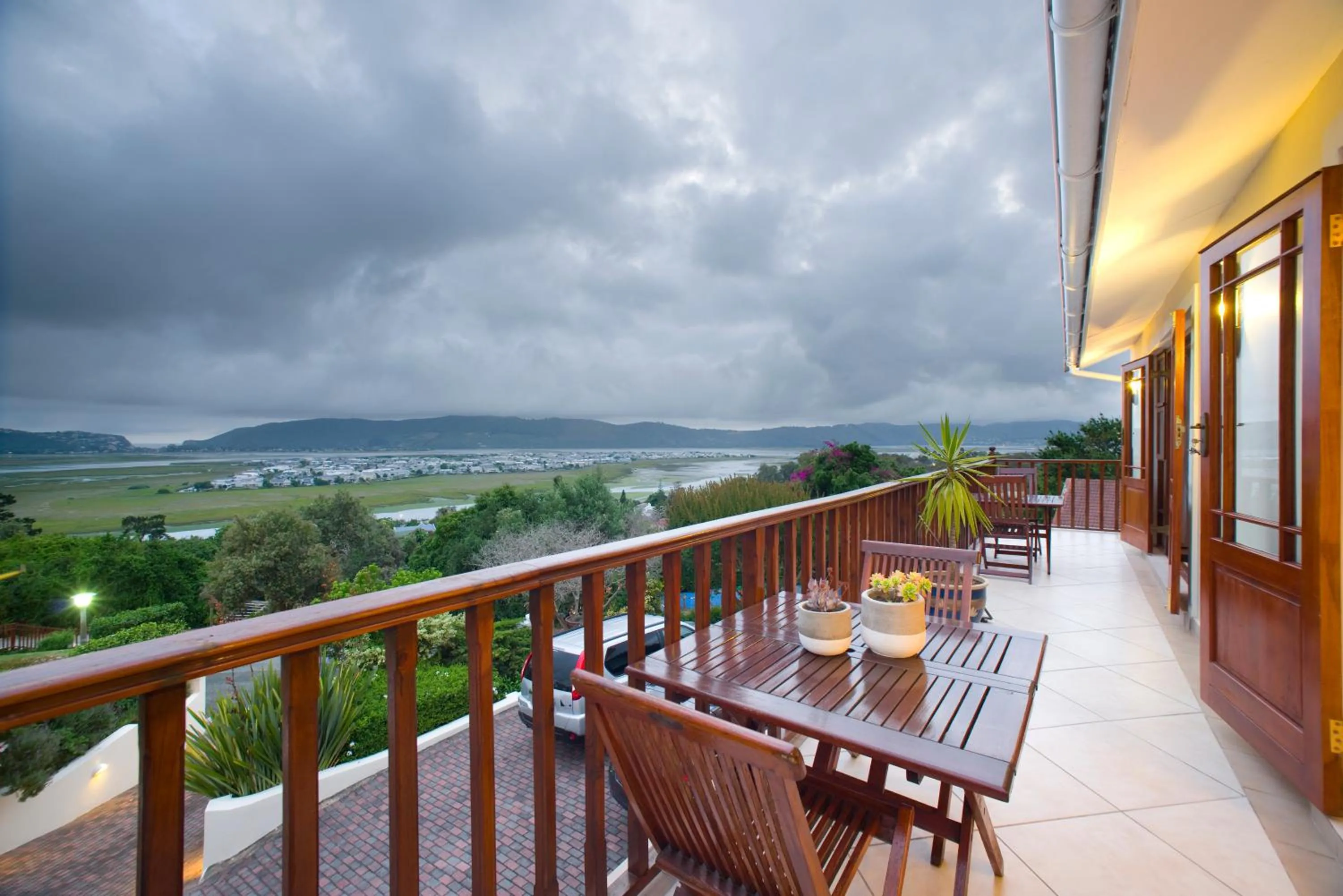 Balcony/Terrace in Candlewood Lodge