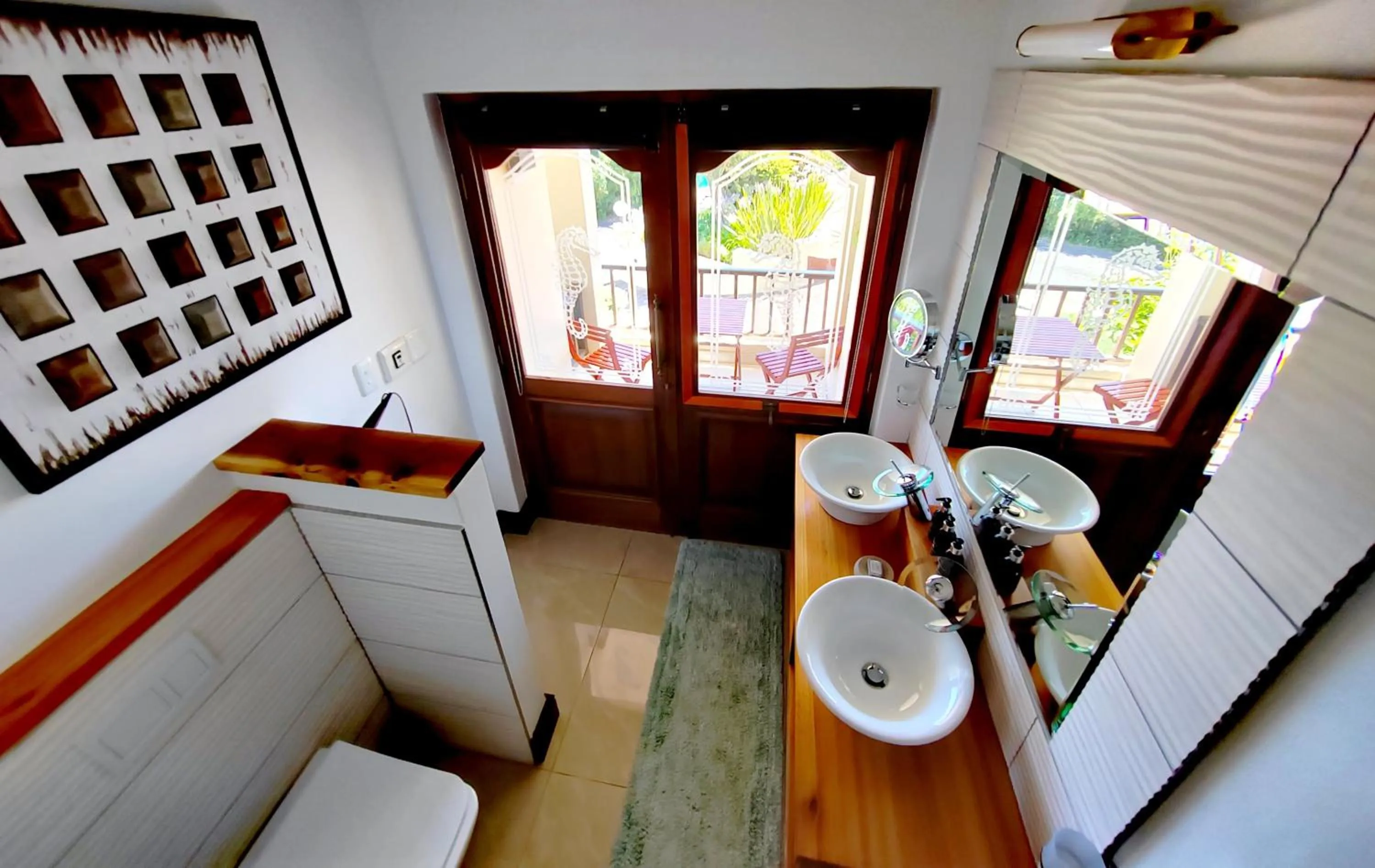 Bathroom in Candlewood Lodge