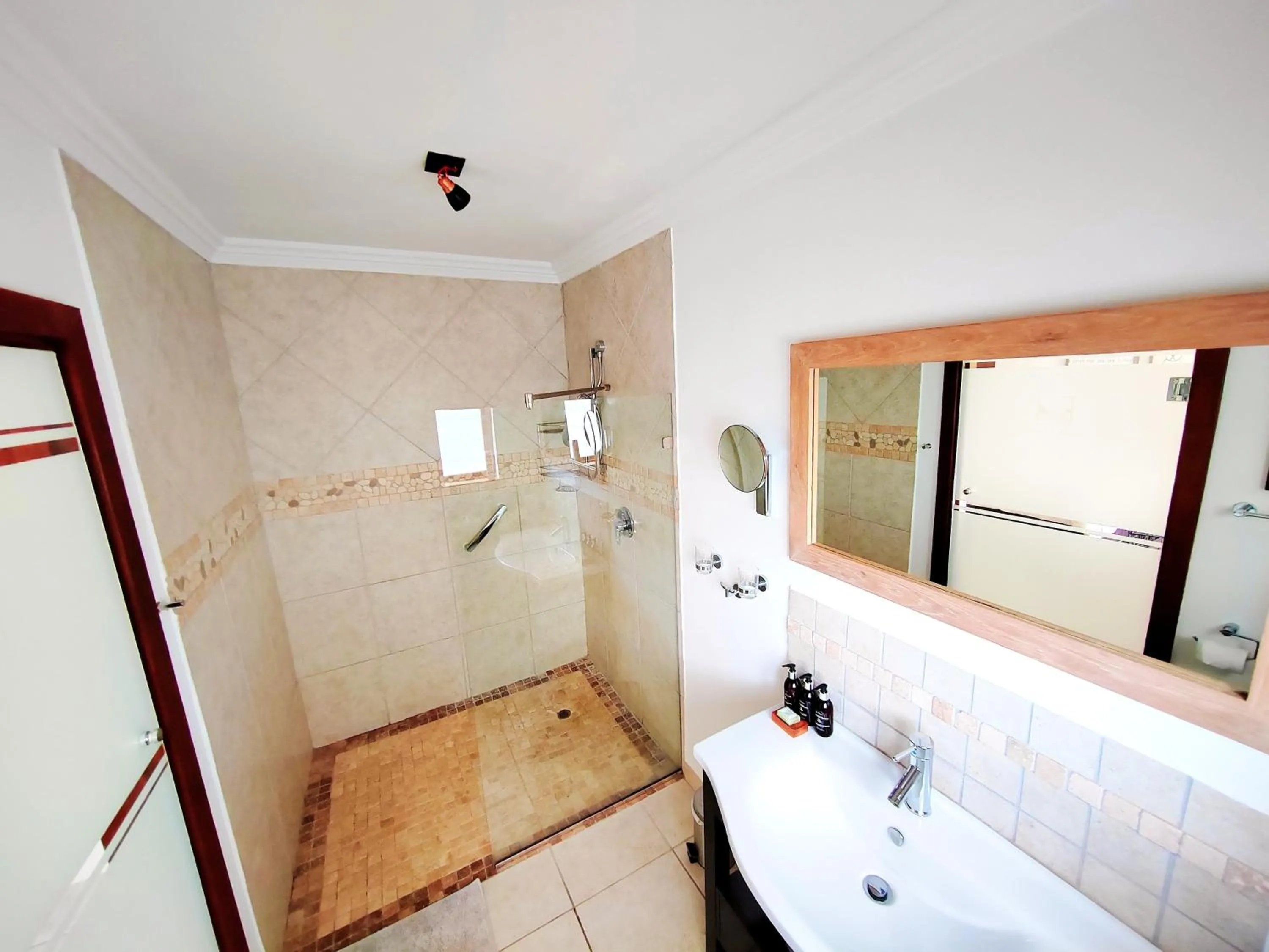 Shower in Candlewood Lodge