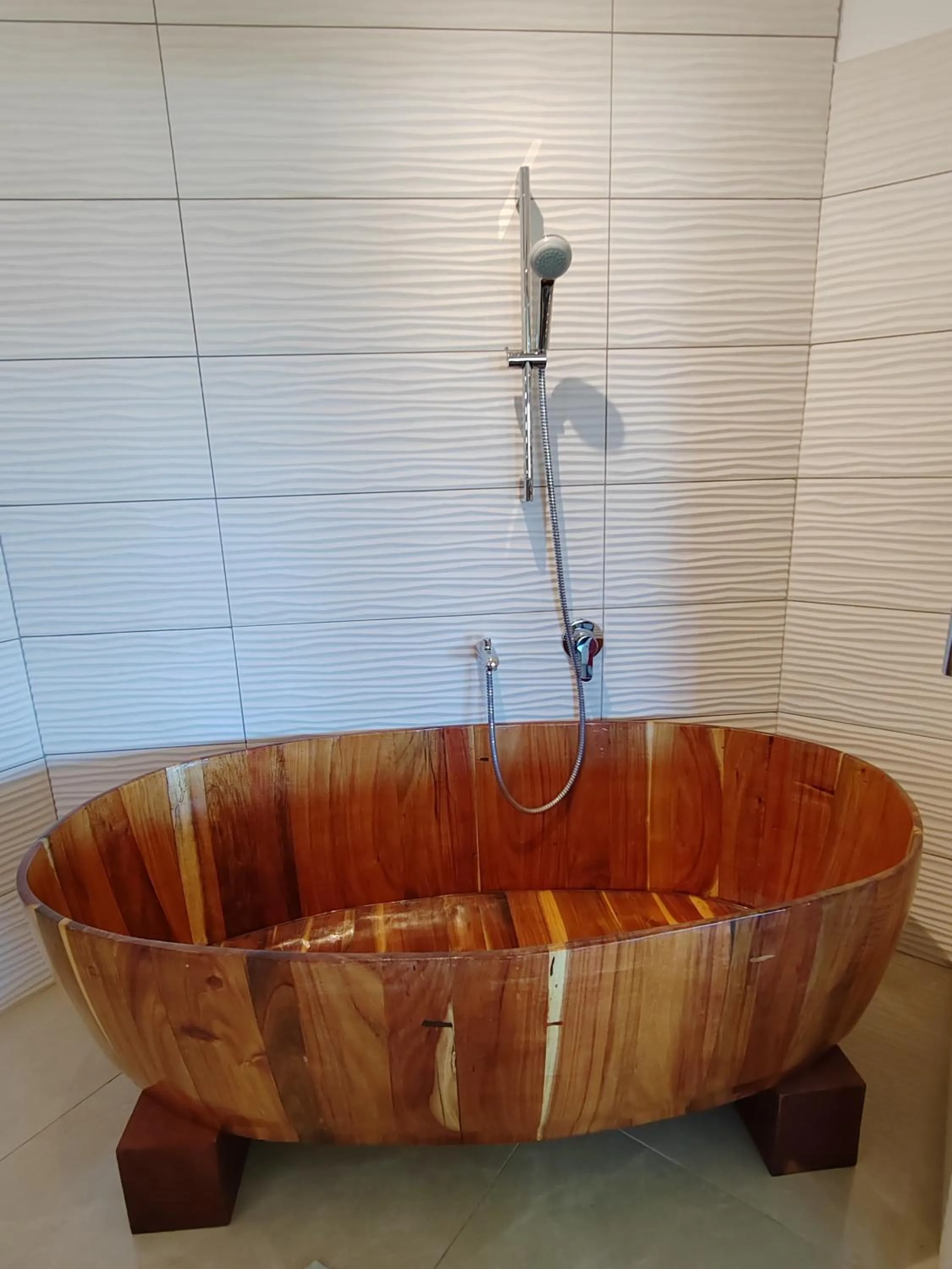 Bathroom in Candlewood Lodge