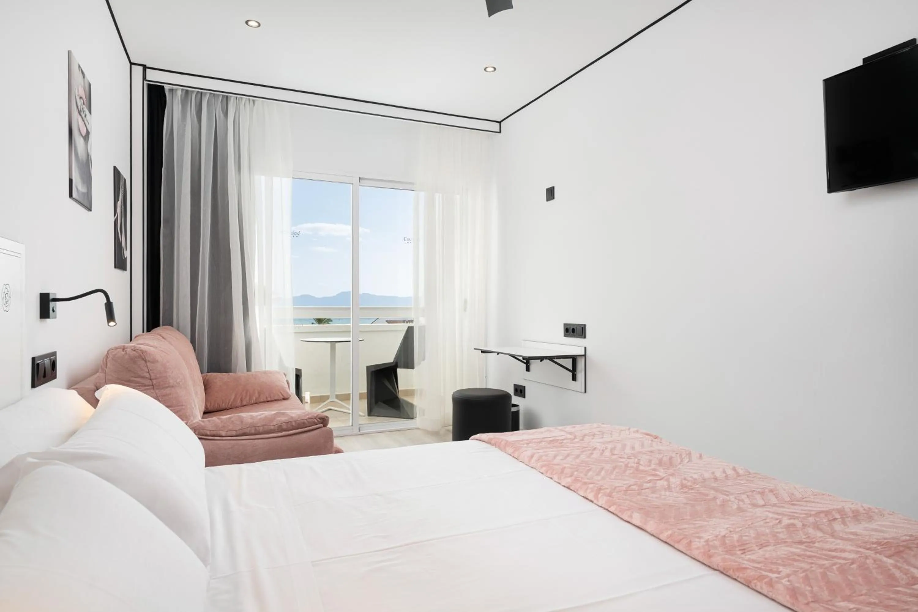 Sea view, Bed in Hotel Condesa