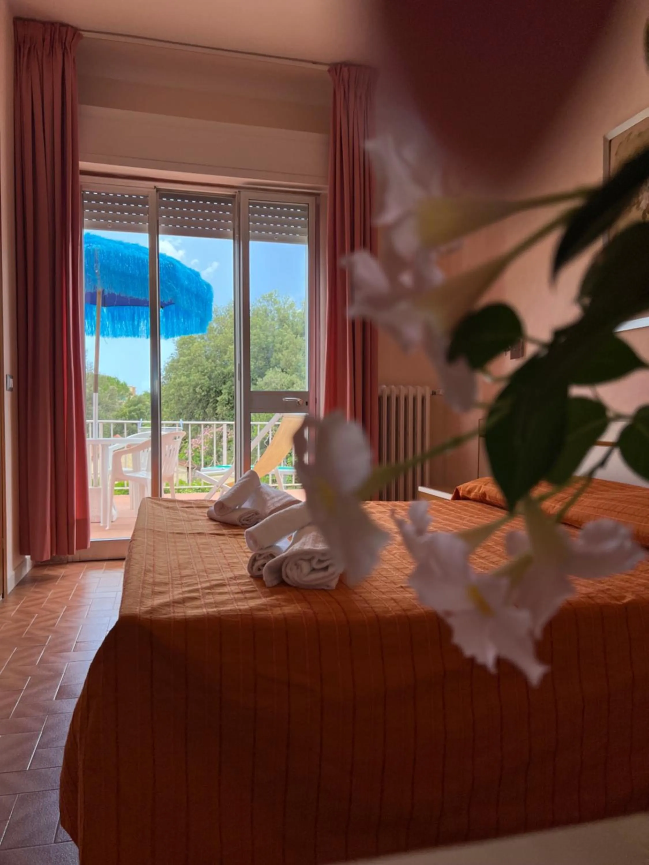 Bed in Hotel Ellymar