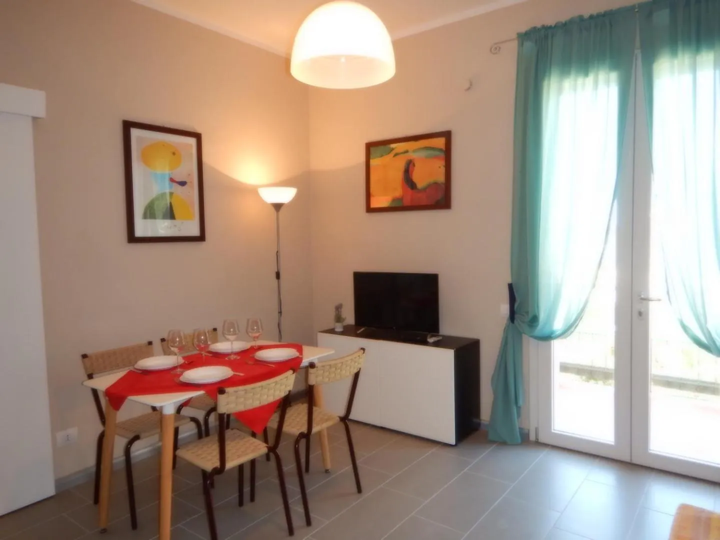 Dining area in Ville Paola e Daniela