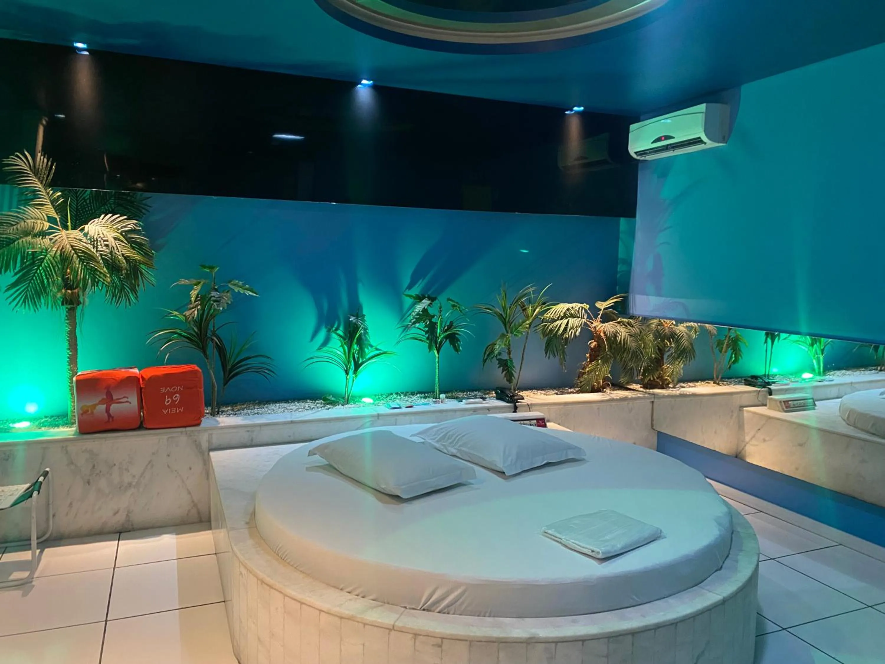 Photo of the whole room in Passione Criciúma - Adult Only