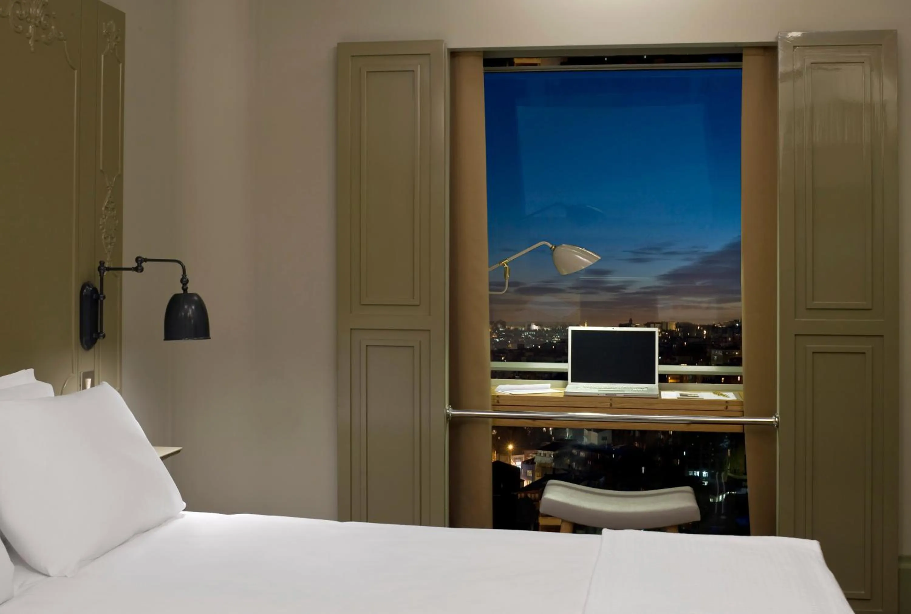 Photo of the whole room, Bed in The Cettia Istanbul