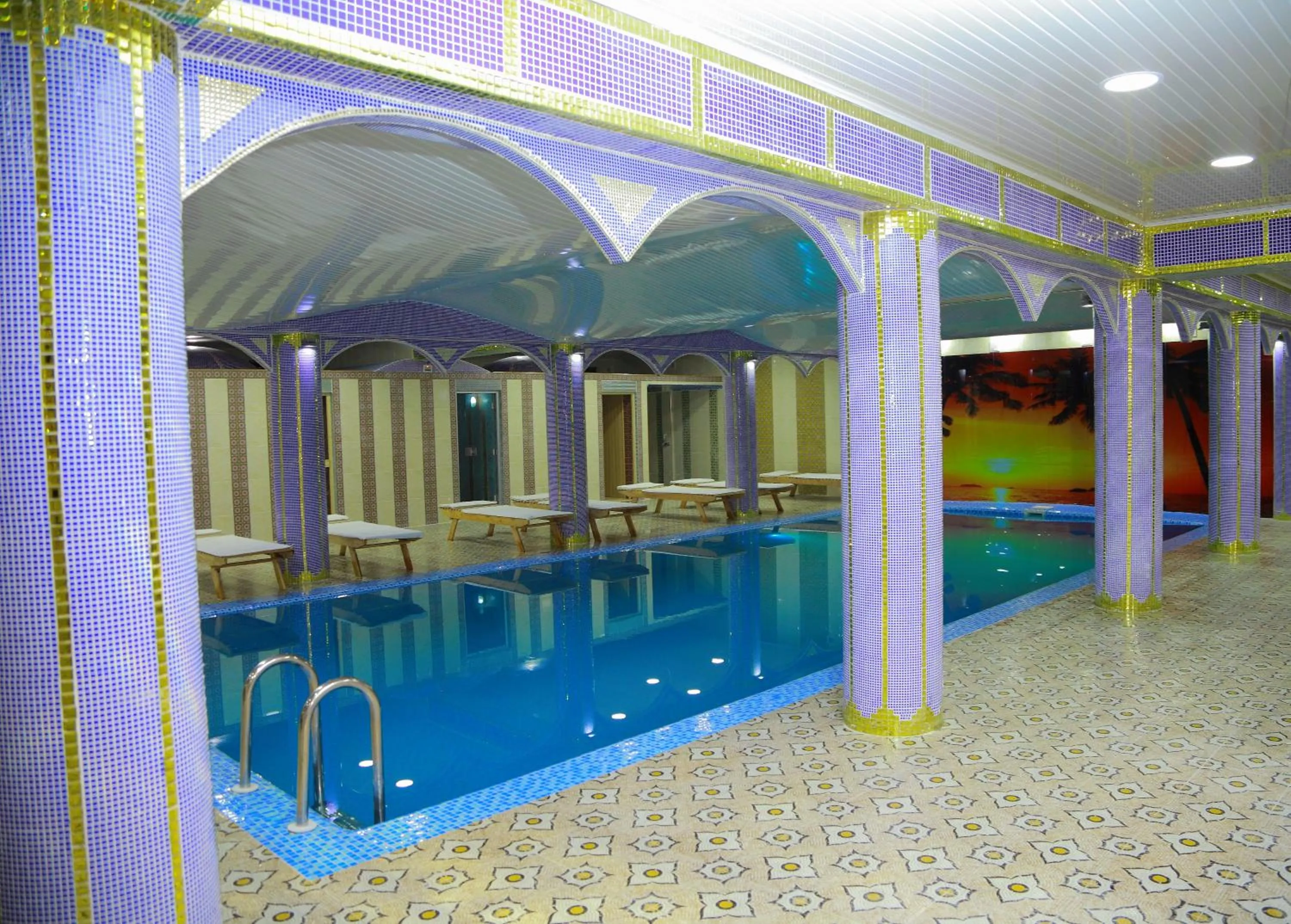 Swimming pool in HON SAROY - immerse atmosphere in the epoch of the khans