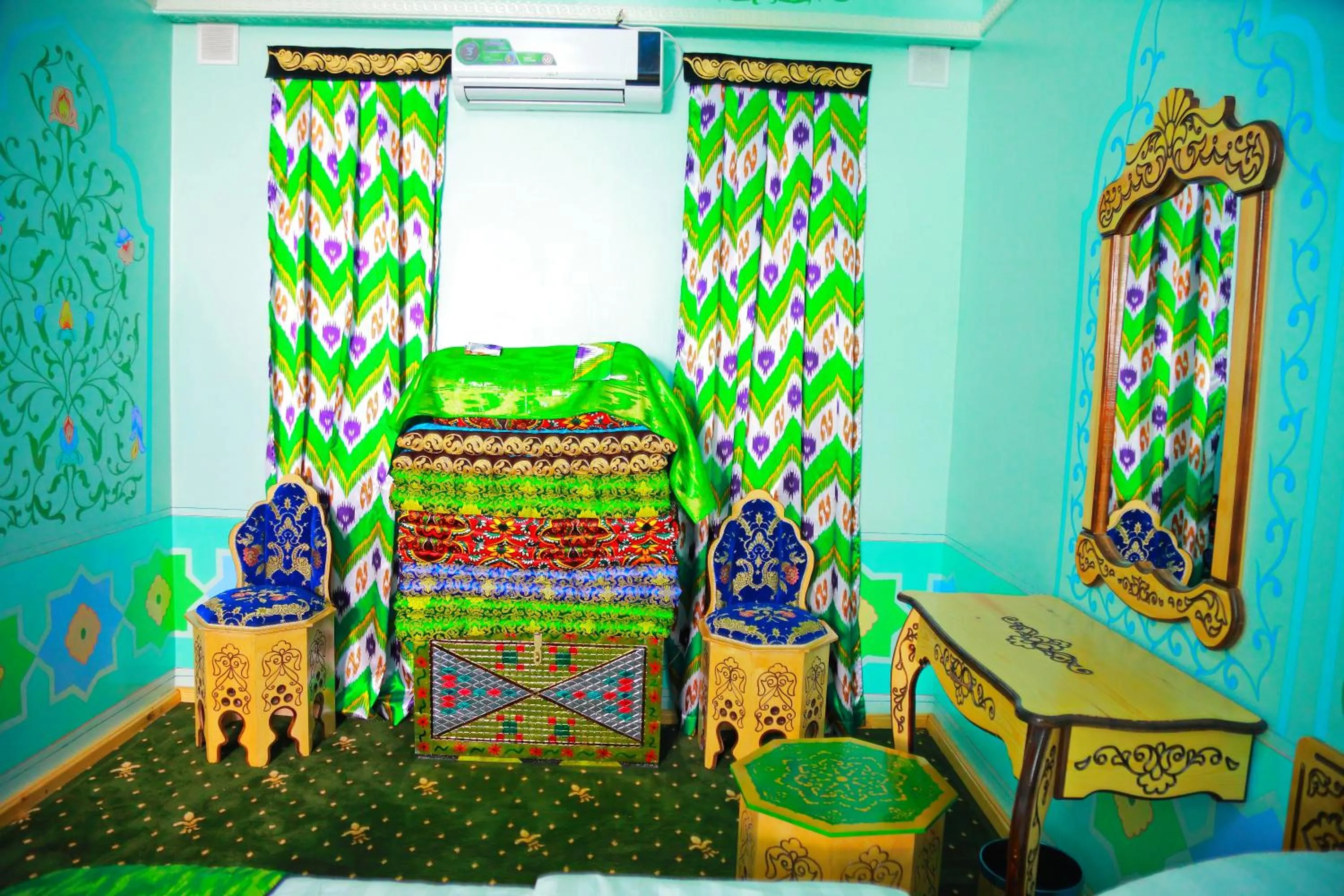 Day in HON SAROY - immerse atmosphere in the epoch of the khans