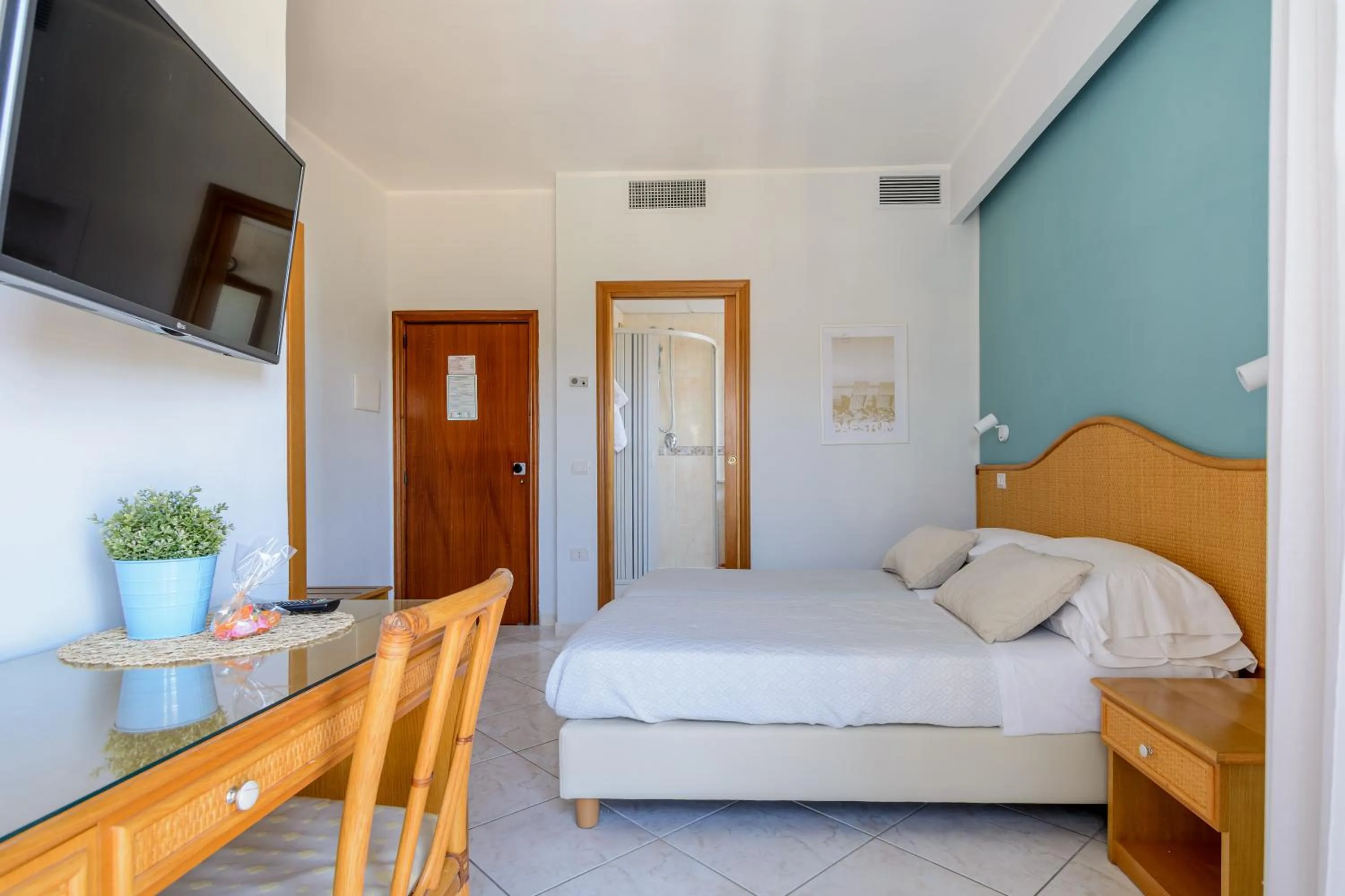 Bed in Hotel Mandetta - Adults Only