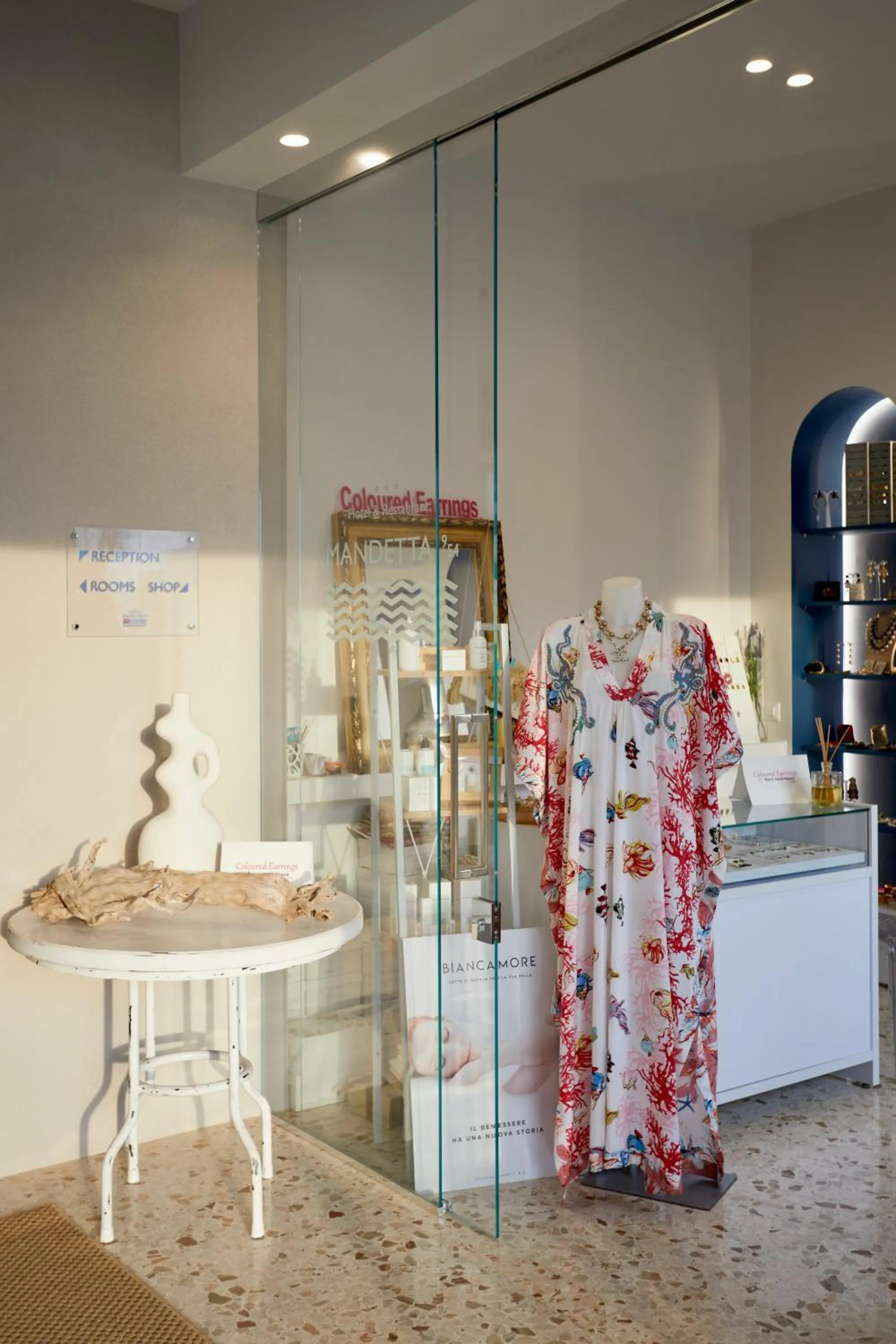 Shopping Area in Hotel Mandetta - Adults Only