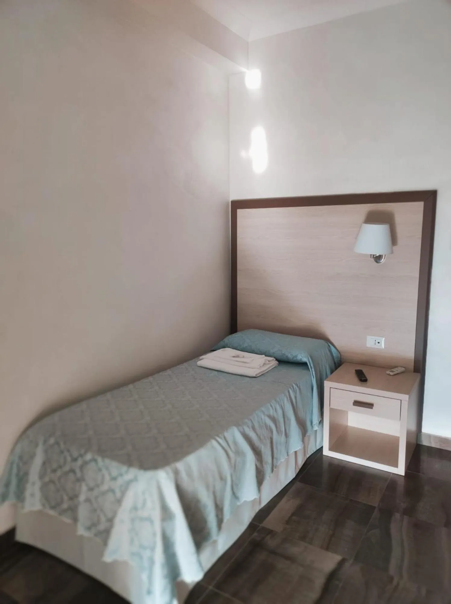 Bed in Hotel Holiday