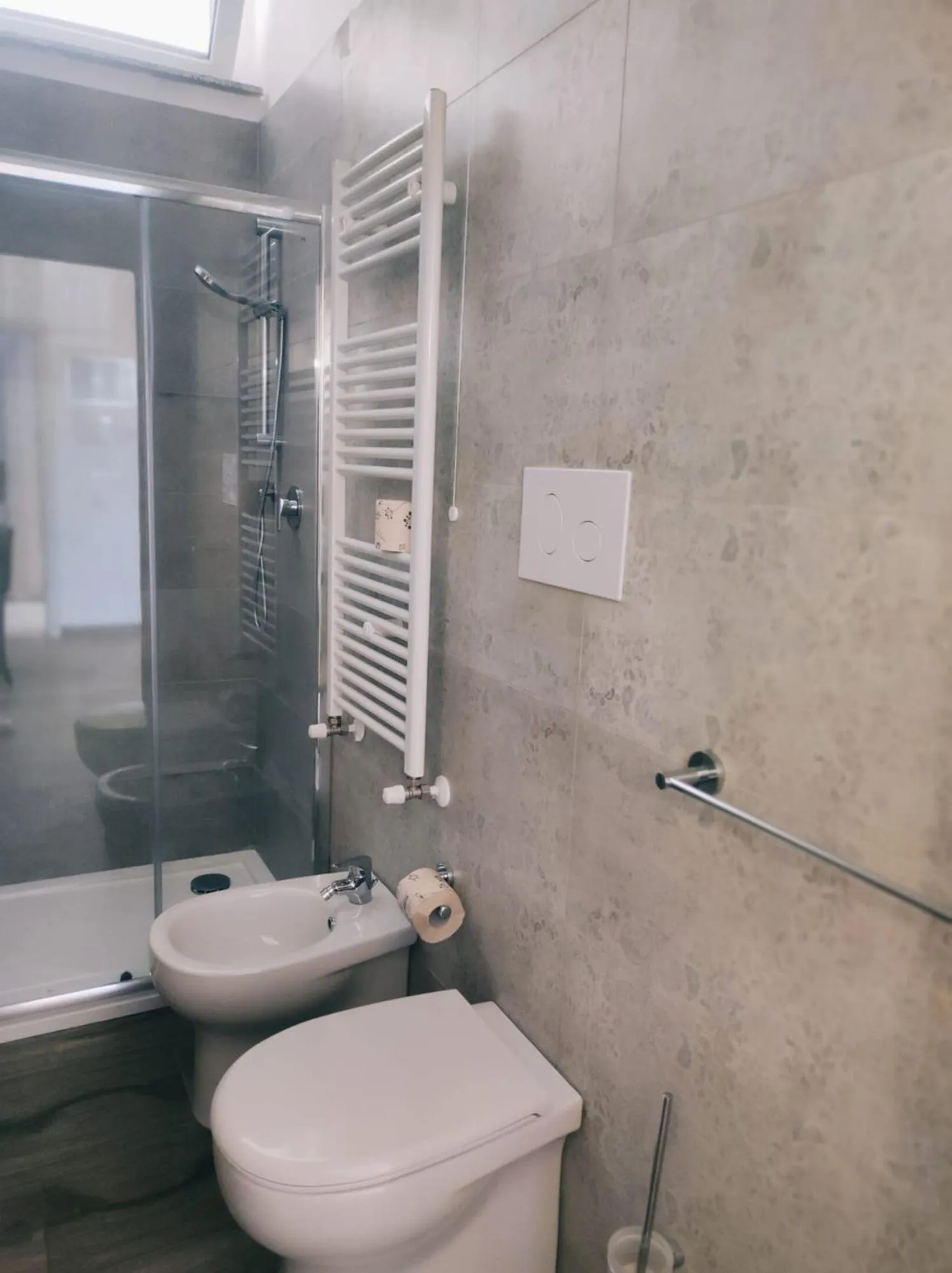 Toilet in Hotel Holiday