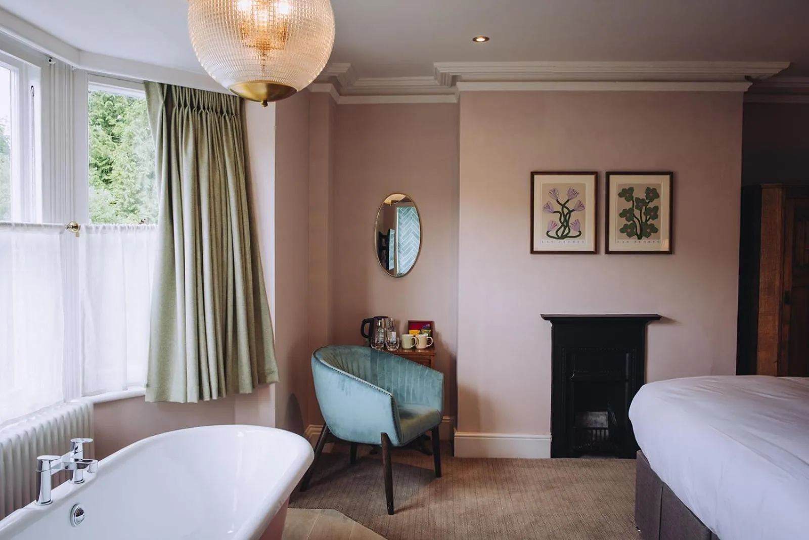 Seating area, Bed in The Drummond at Albury