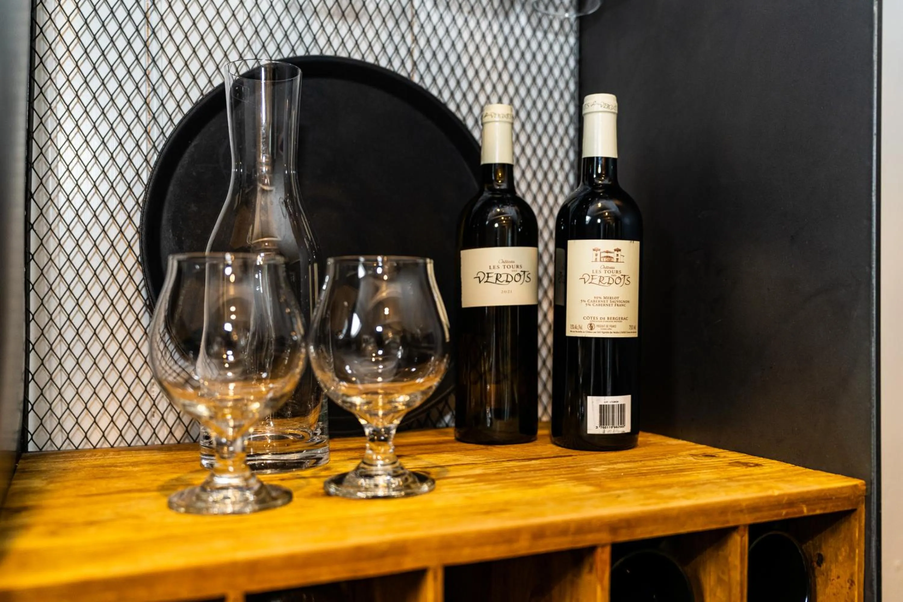 Drinks in Vintage Apartment Hotel