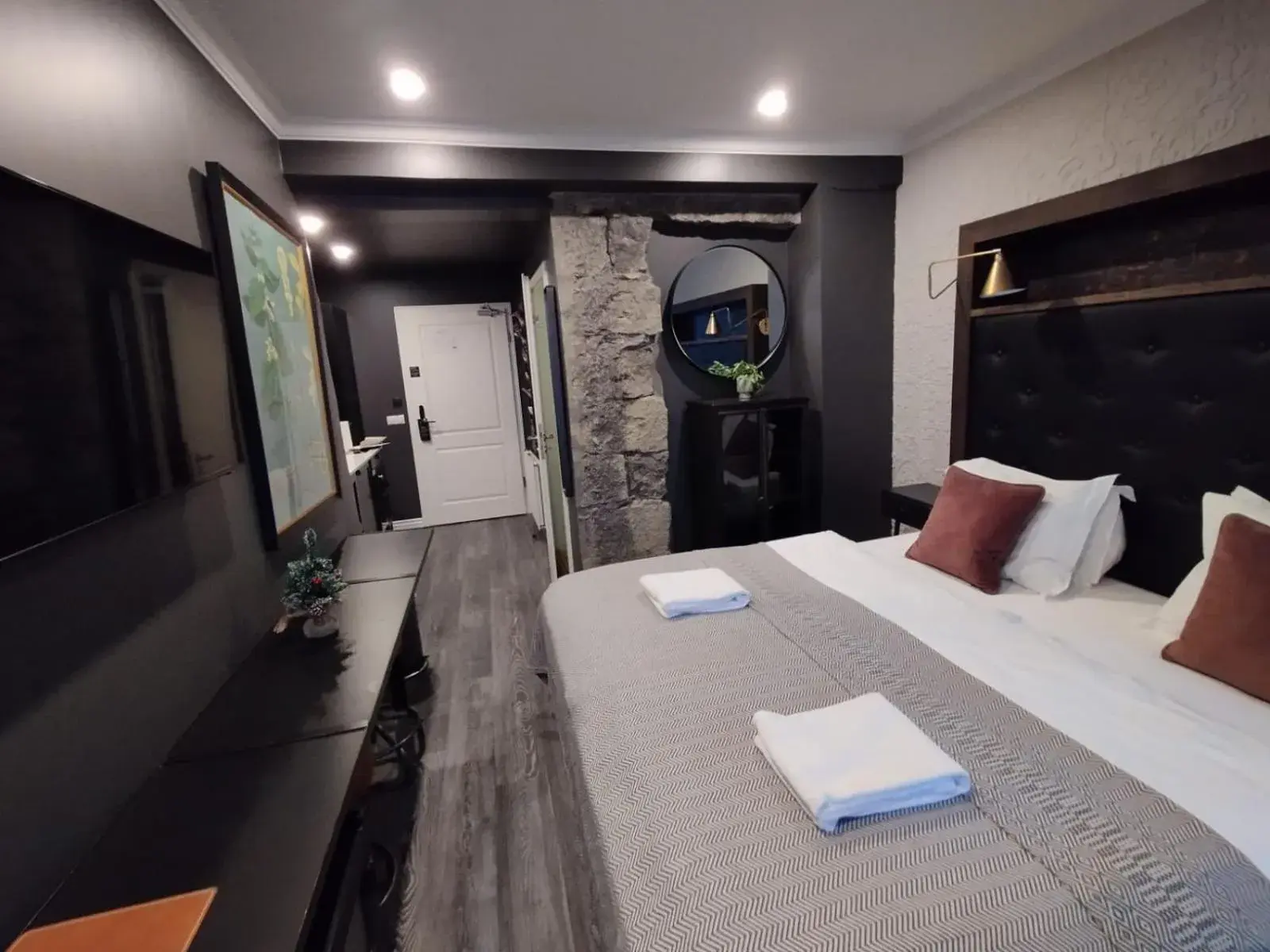 Deluxe Studio in Vintage Apartment Hotel Deluxe Studio in Vintage Apartment Hotel