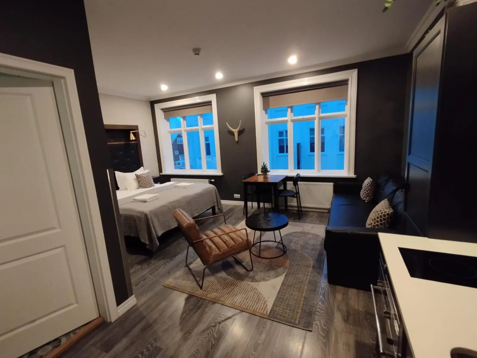 Photo of the whole room, Bed in Vintage Apartment Hotel