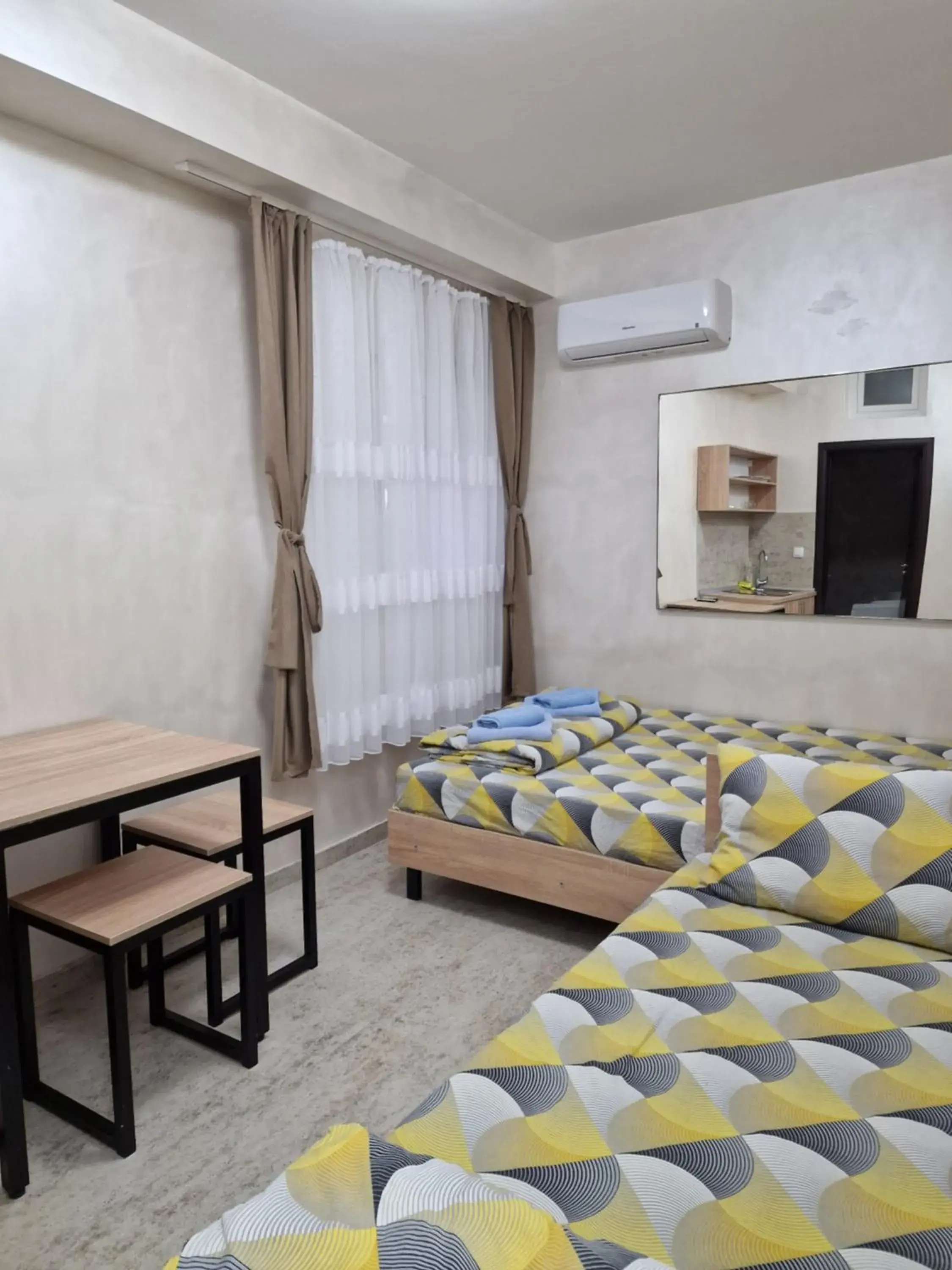 Classic Quadruple Room in Rooms Green Set Classic Quadruple Room in Rooms Green Set