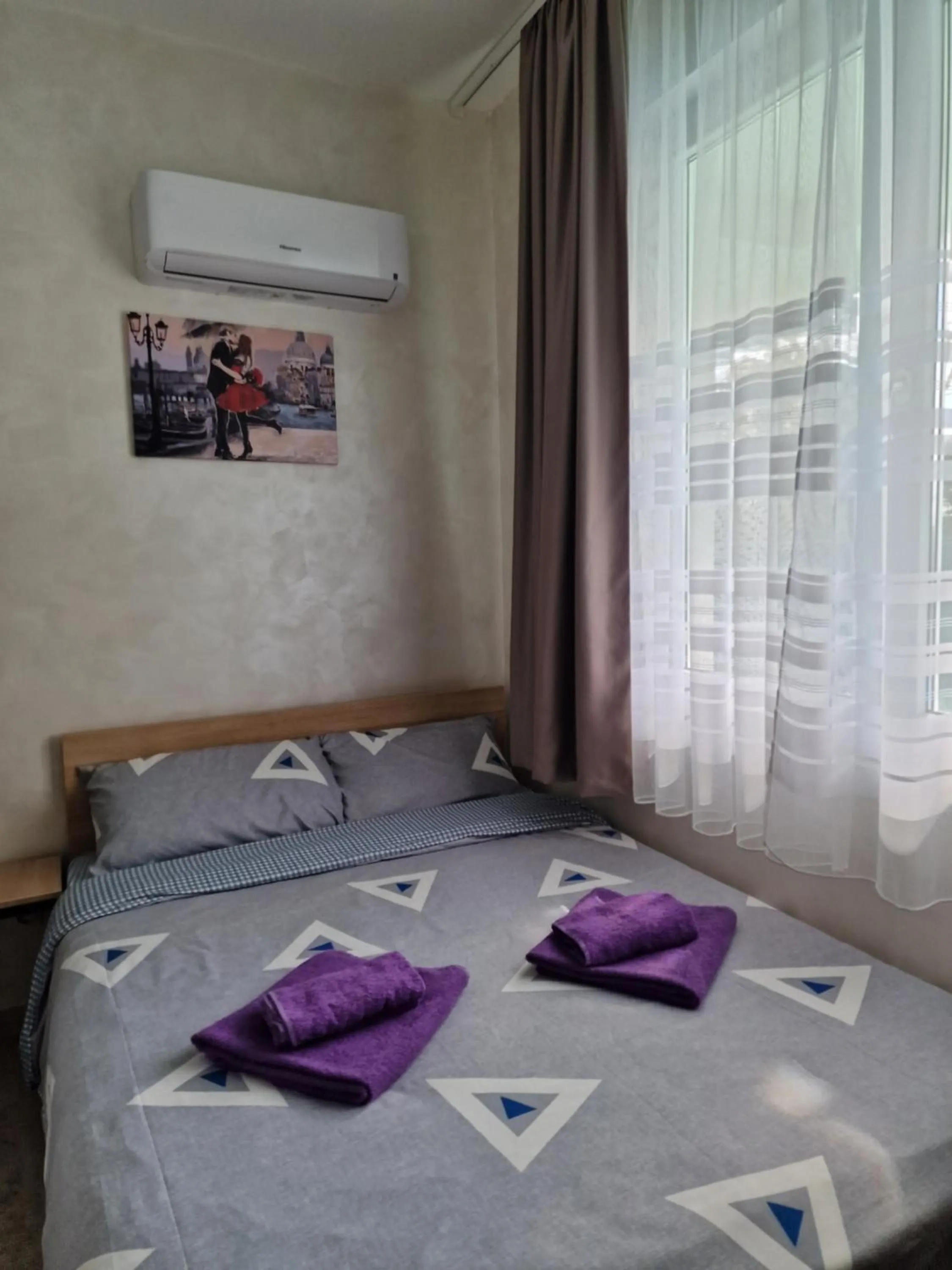 Bed in Rooms Green Set