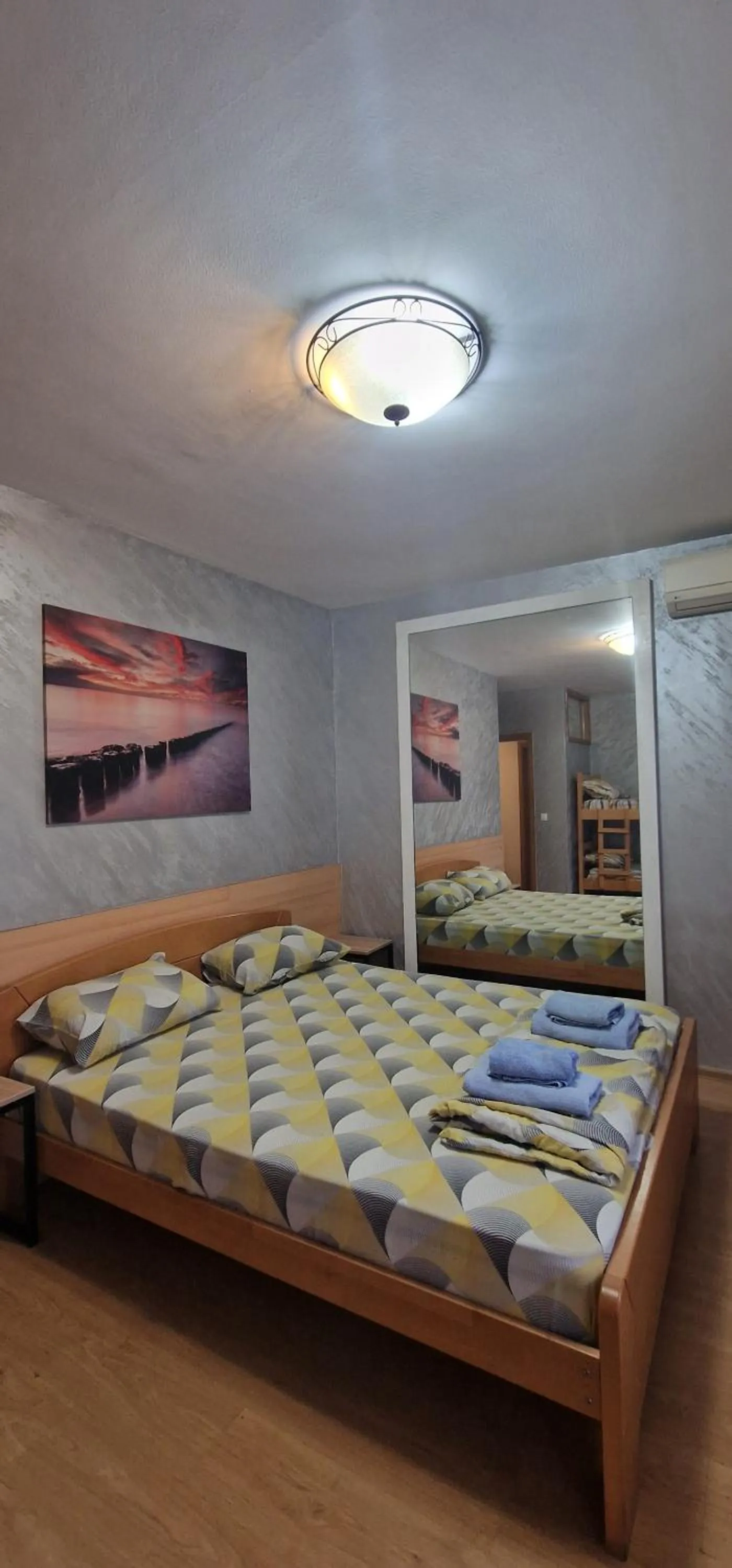 Bed in Rooms Green Set