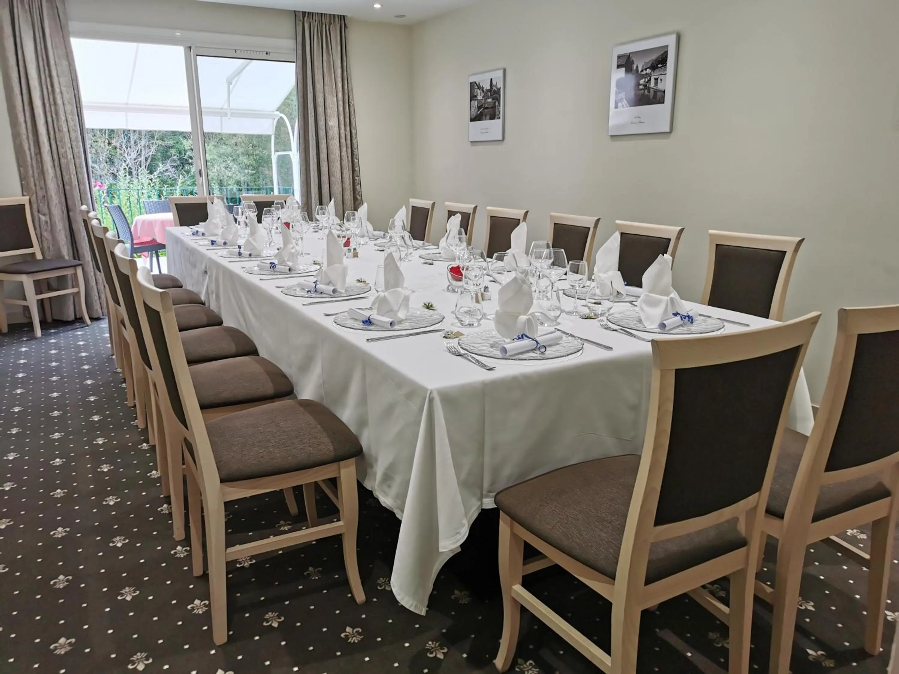 Restaurant/places to eat in Logis Hotel Restaurant de l'Abbaye