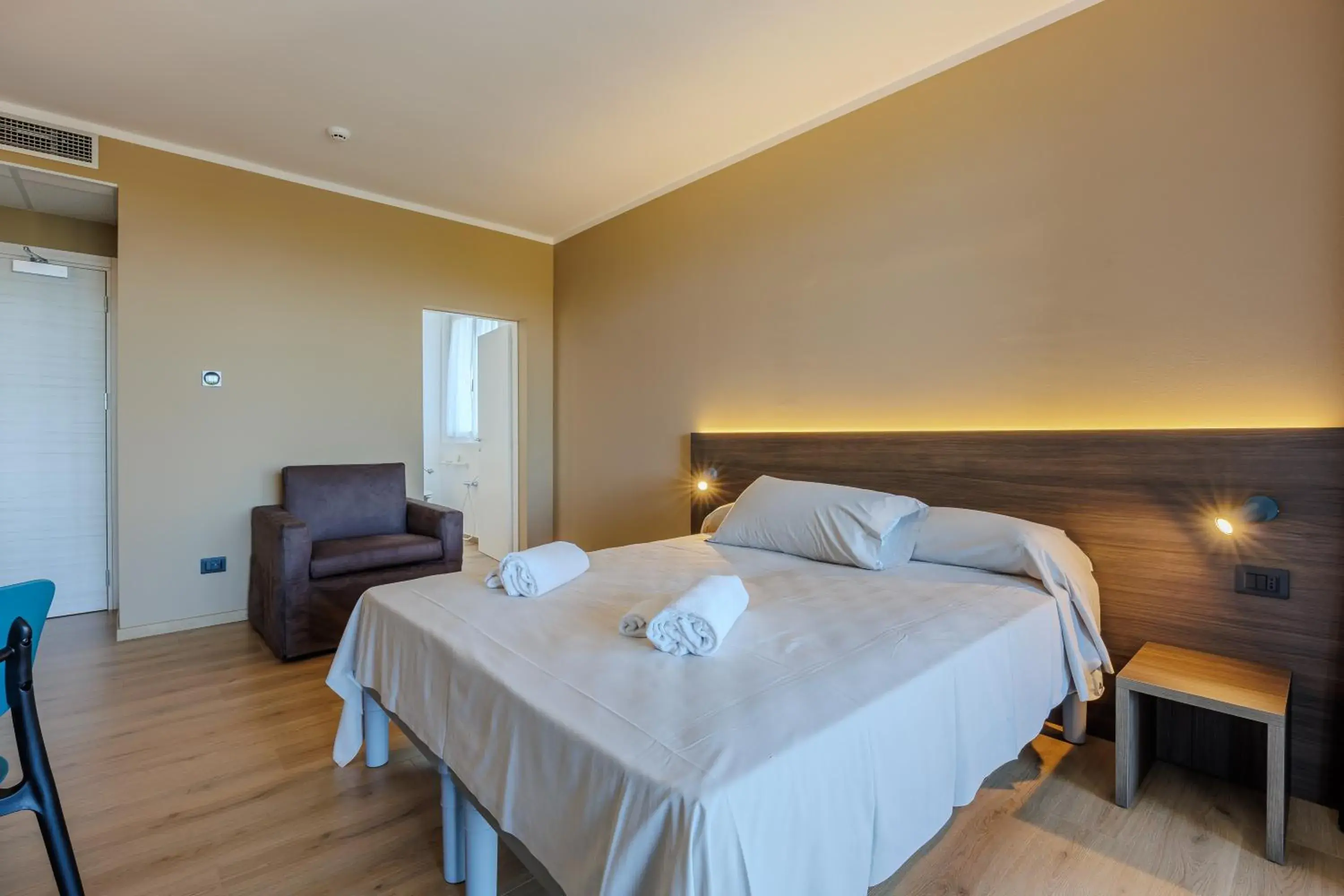 Panorama Triple Room with Lake View in Hotel San Marco Panorama Triple Room with Lake View in Hotel San Marco