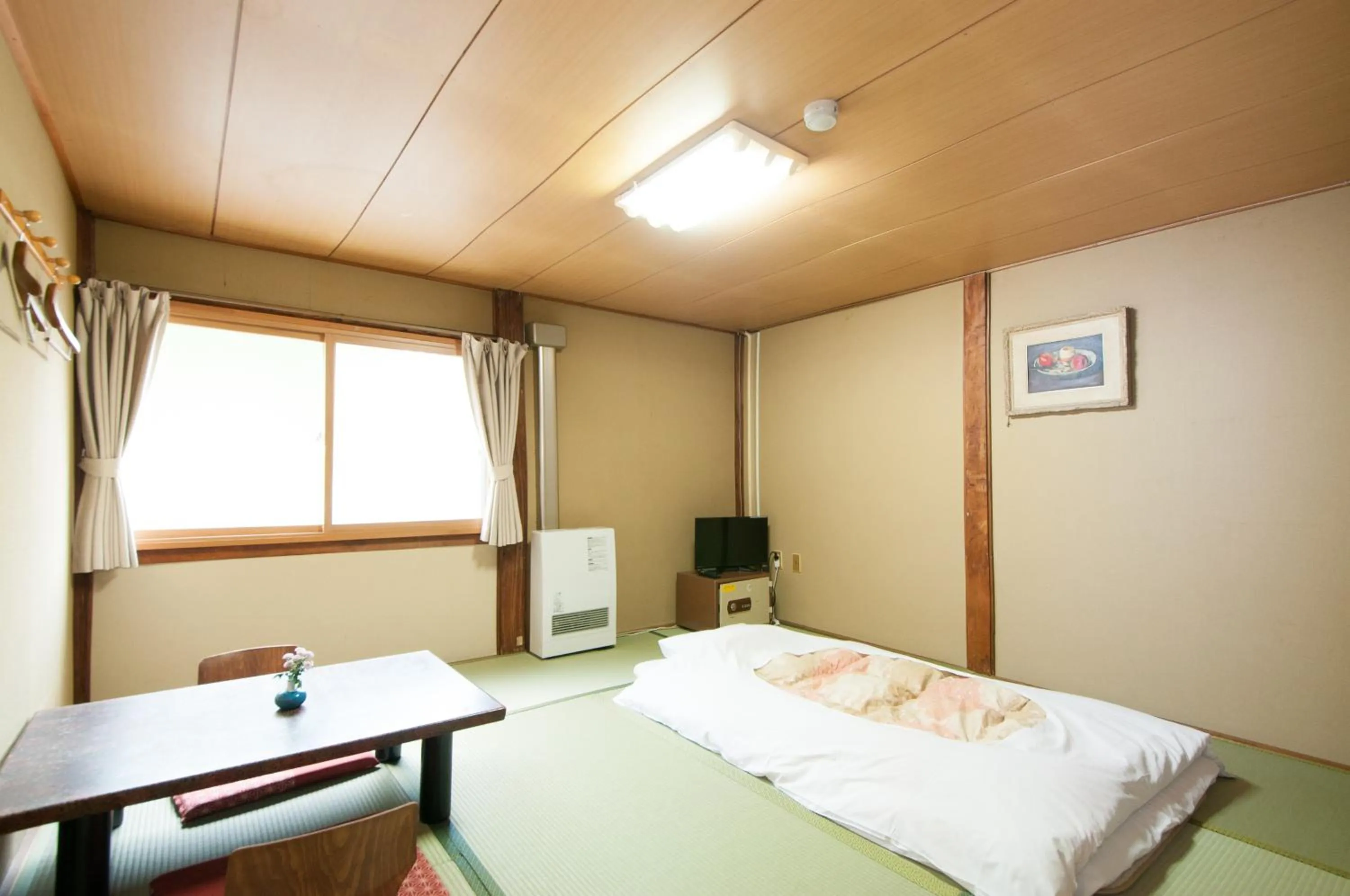 Photo of the whole room, Bed in Yachi Onsen