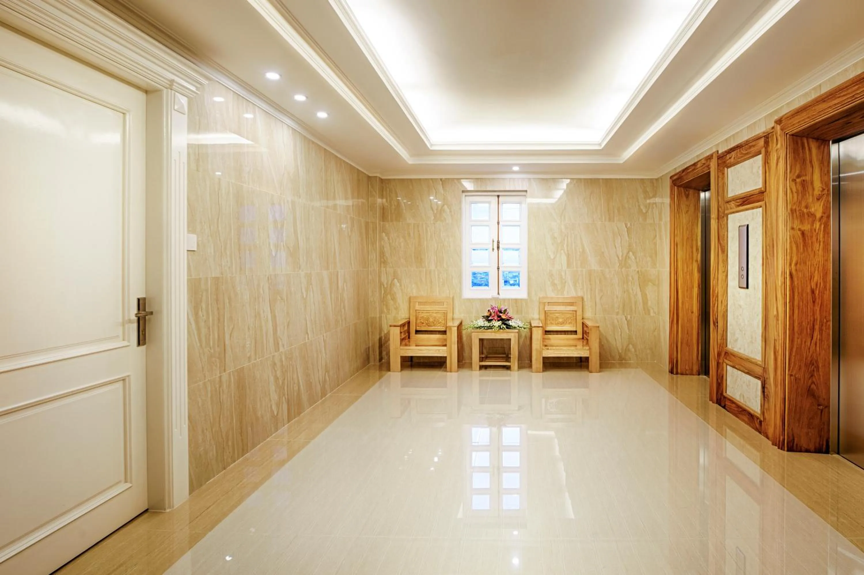 Area and facilities in Riverside Hotel Quang Binh