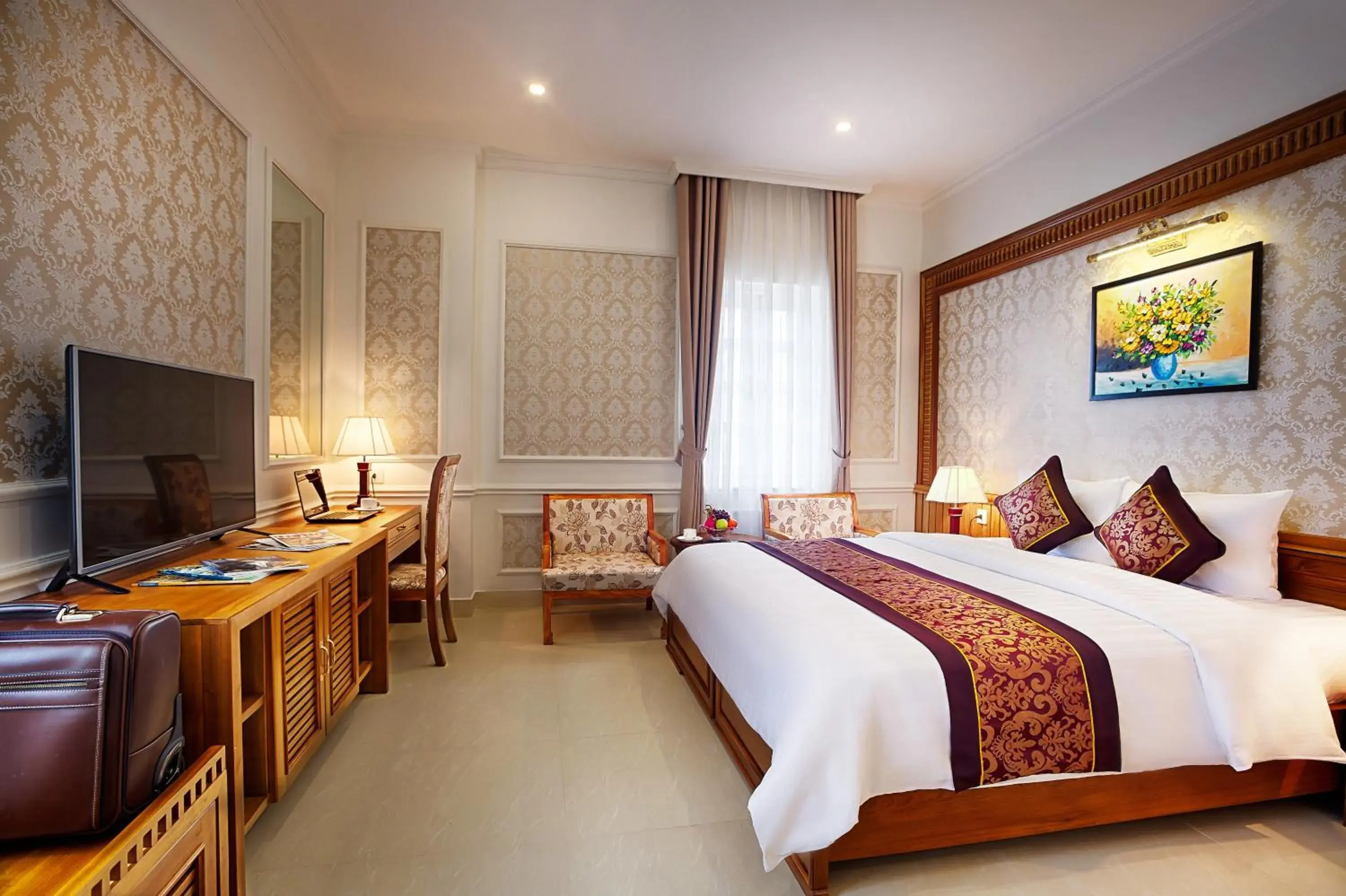 Deluxe Double Room with Sea View in Riverside Hotel Quang Binh Deluxe Double Room with Sea View in Riverside Hotel Quang Binh