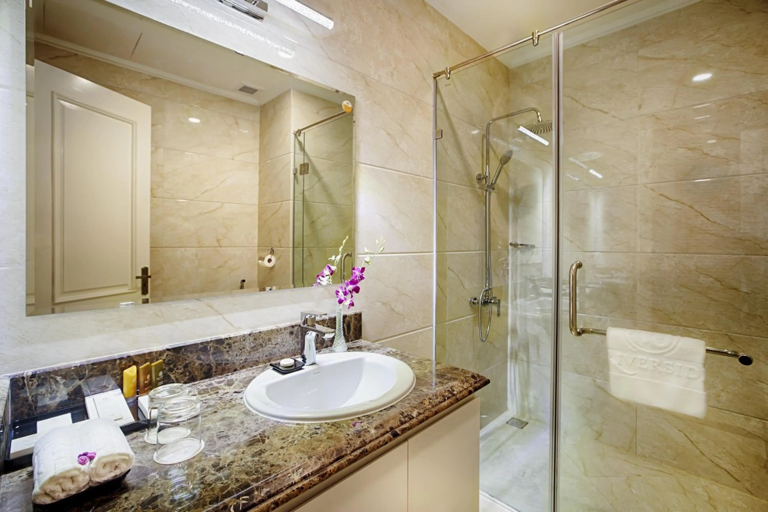 Bathroom in Riverside Hotel Quang Binh