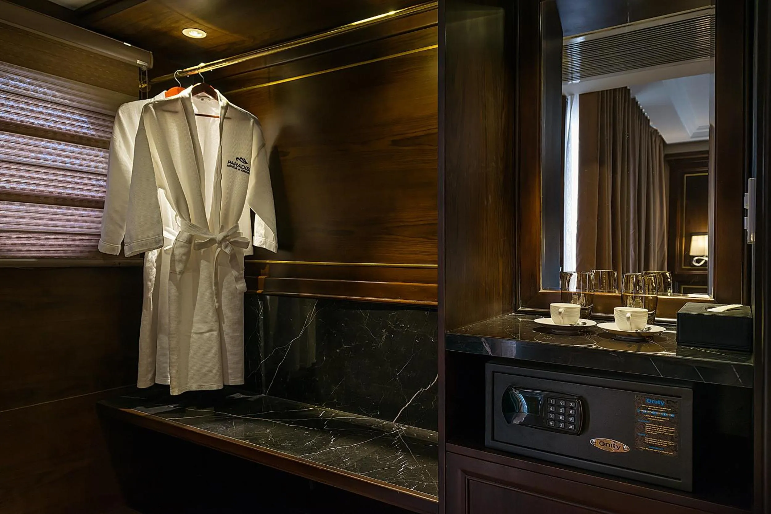 Area and facilities in Paradise Elegance Cruise Halong