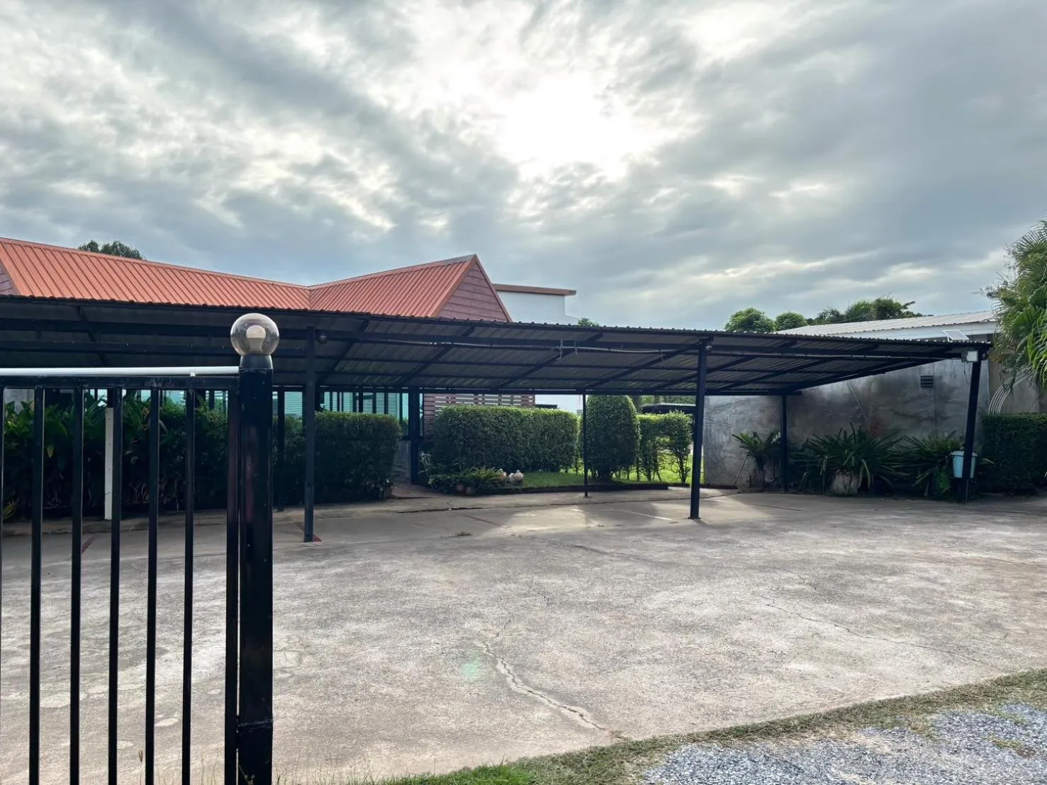 Parking in Le Park 23 Boutique Resort