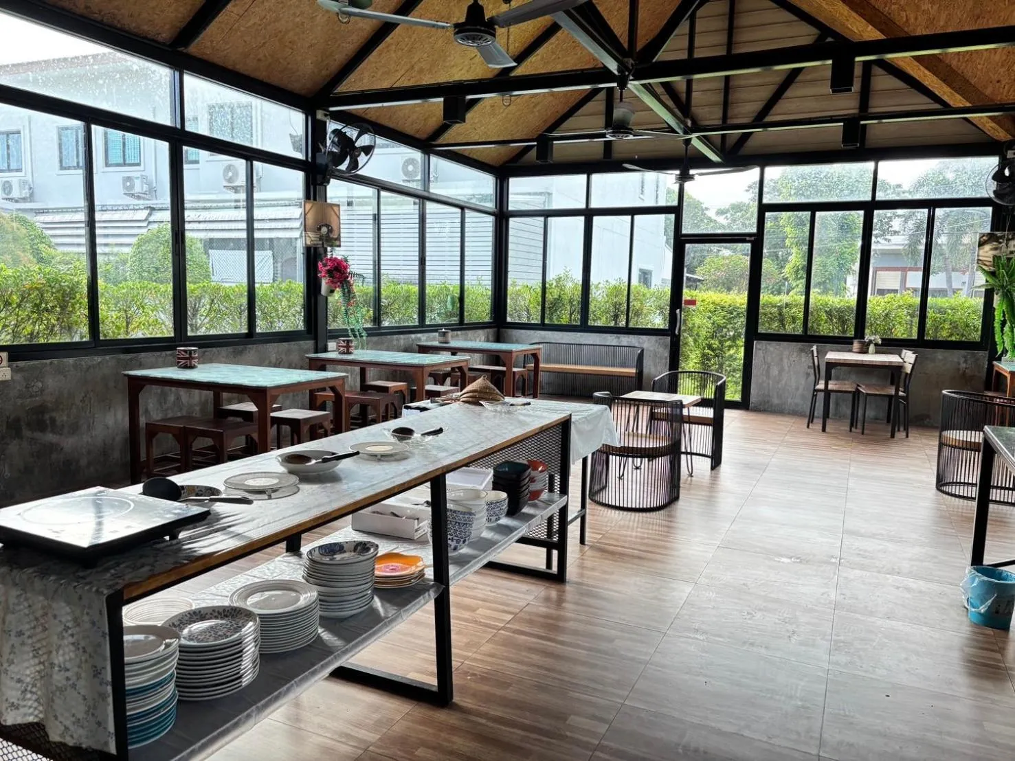 Breakfast in Le Park 23 Boutique Resort