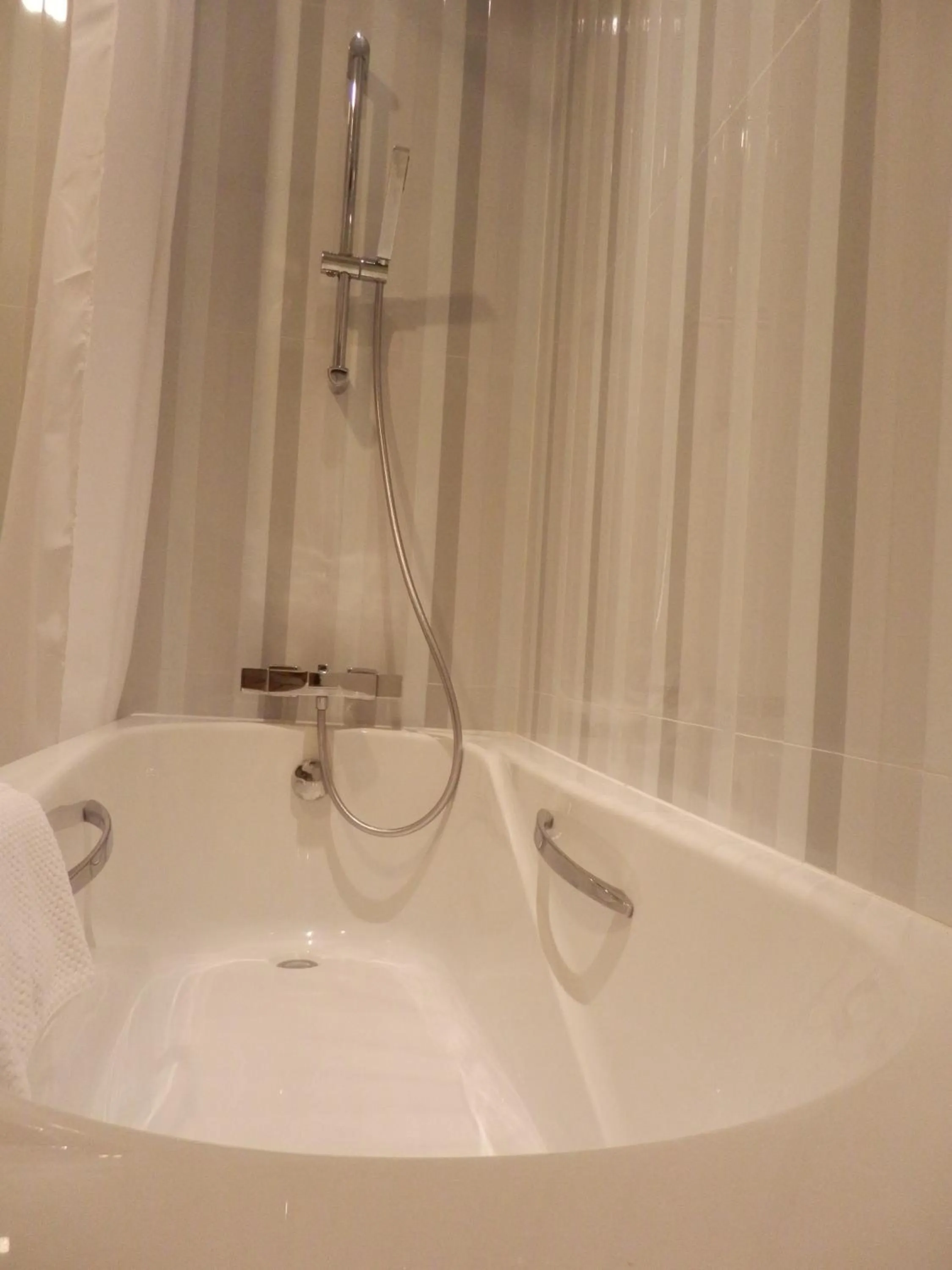 Hot Tub in Sir James Resort