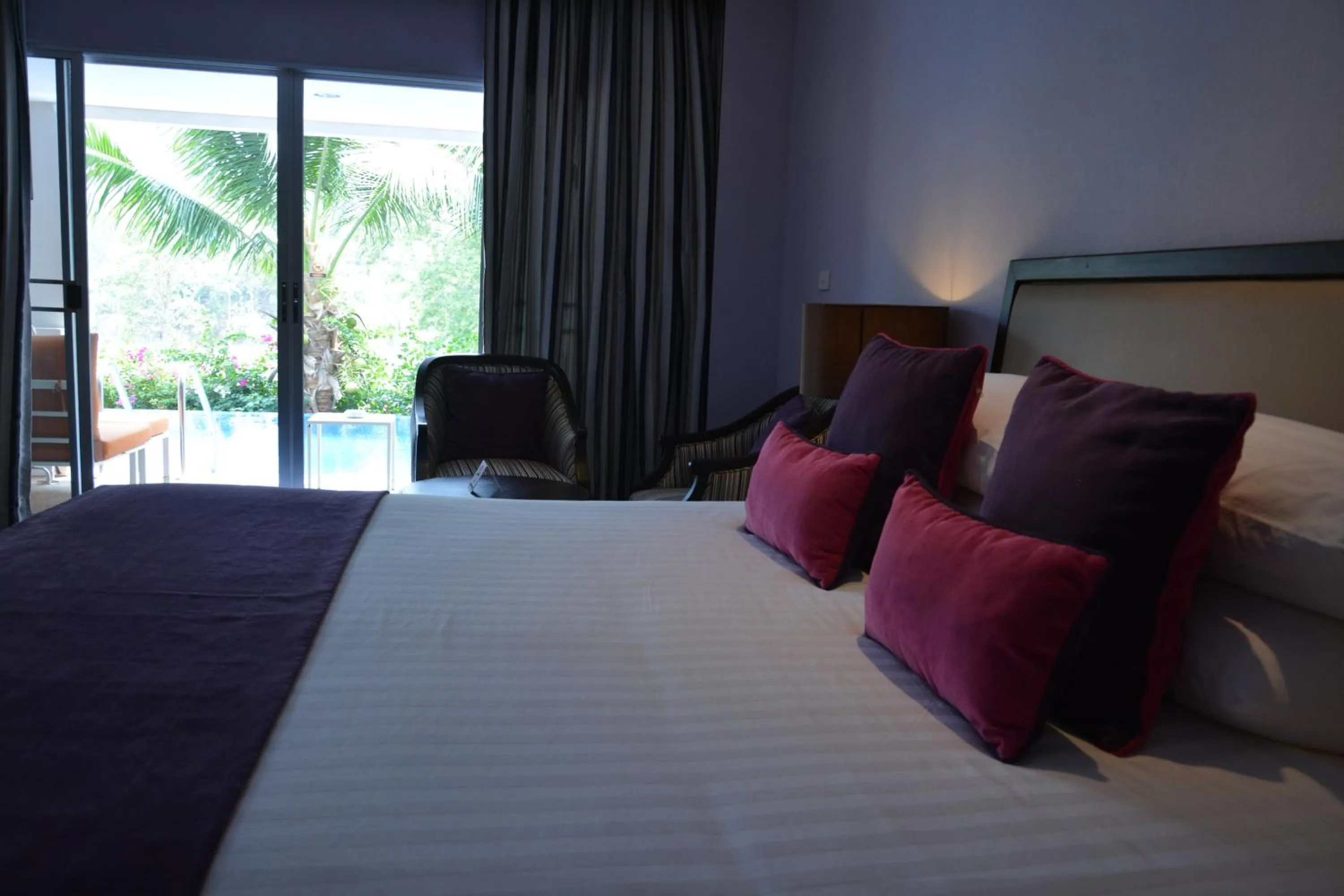 Bed in Sir James Resort