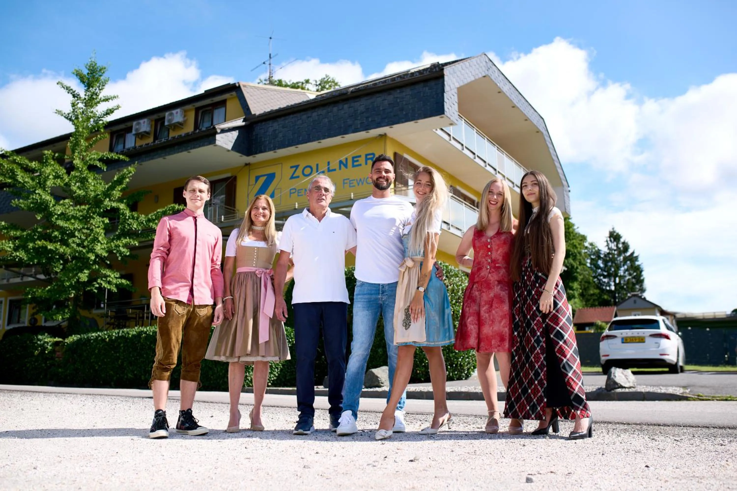 Property building in Pension - Ferienwohnungen Zollner