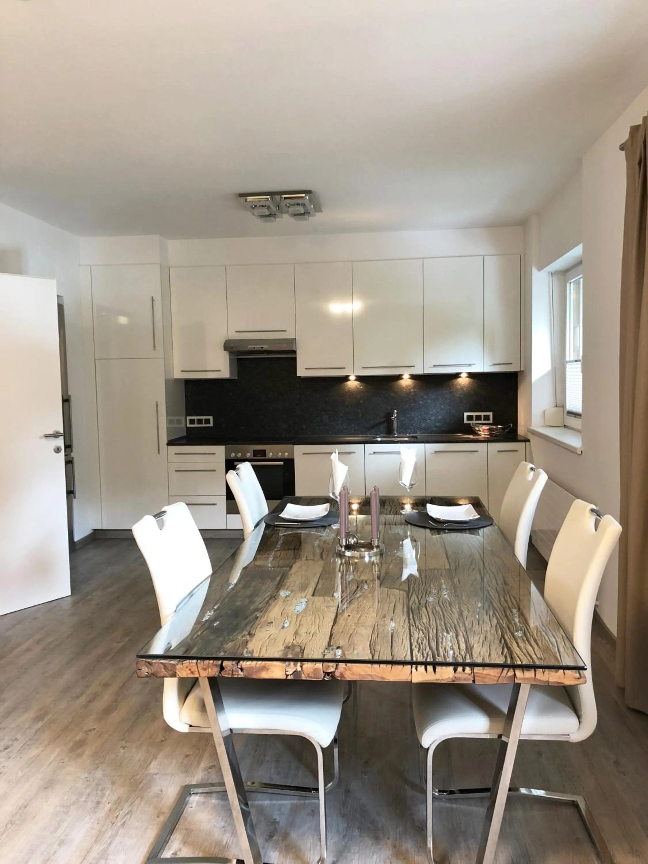 Kitchen or kitchenette in Pension - Ferienwohnungen Zollner