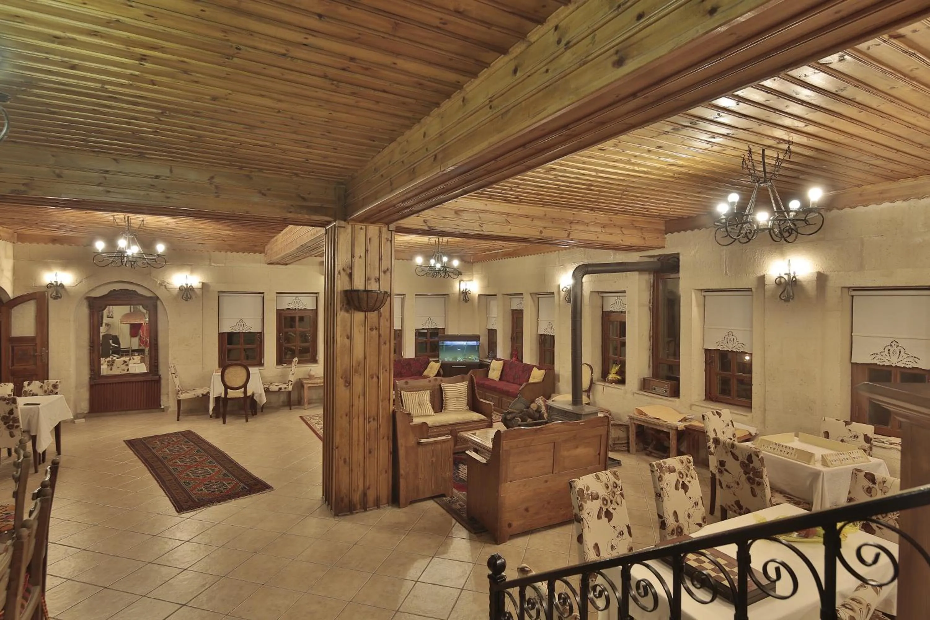 Communal lounge/ TV room in Yusuf Yigitoglu Konagi - Special Category