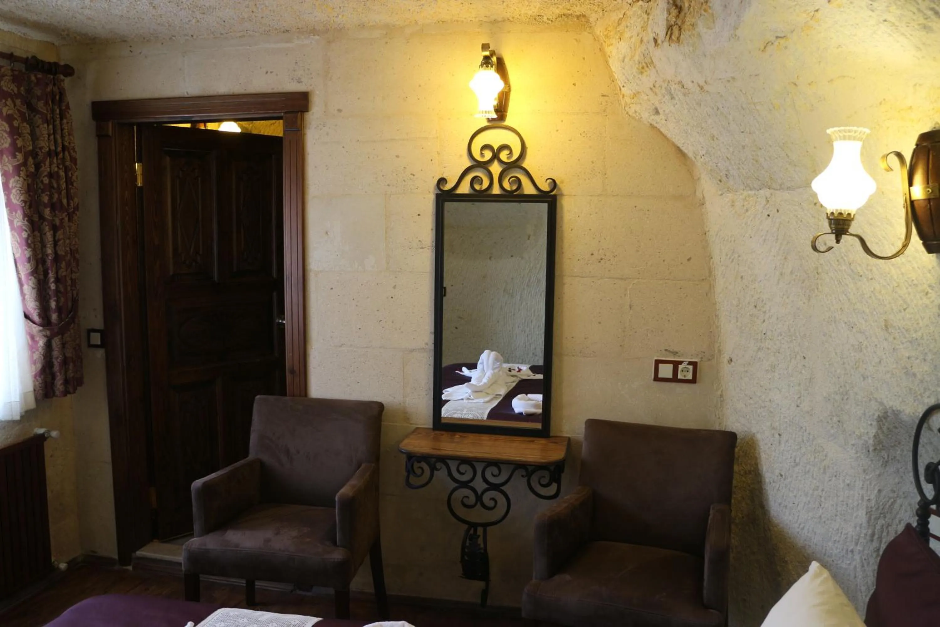 Photo of the whole room in Yusuf Yigitoglu Konagi - Special Category