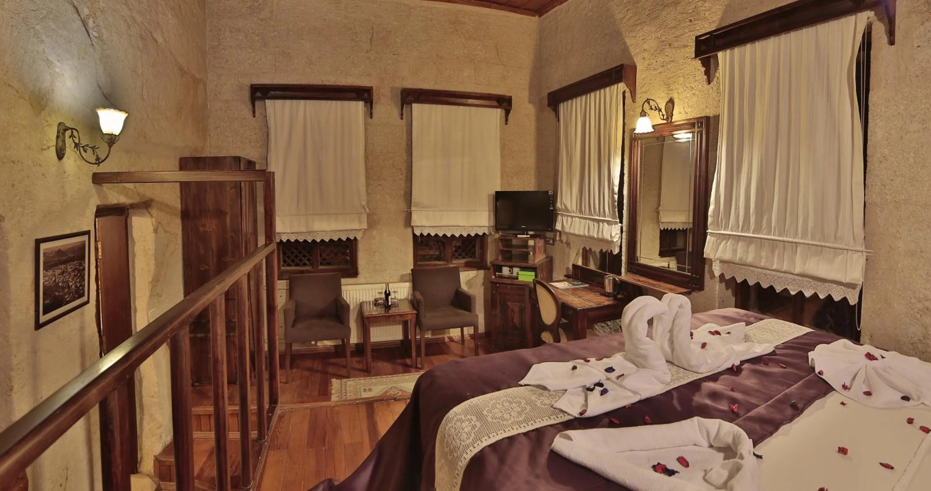 Photo of the whole room, Bed in Yusuf Yigitoglu Konagi - Special Category