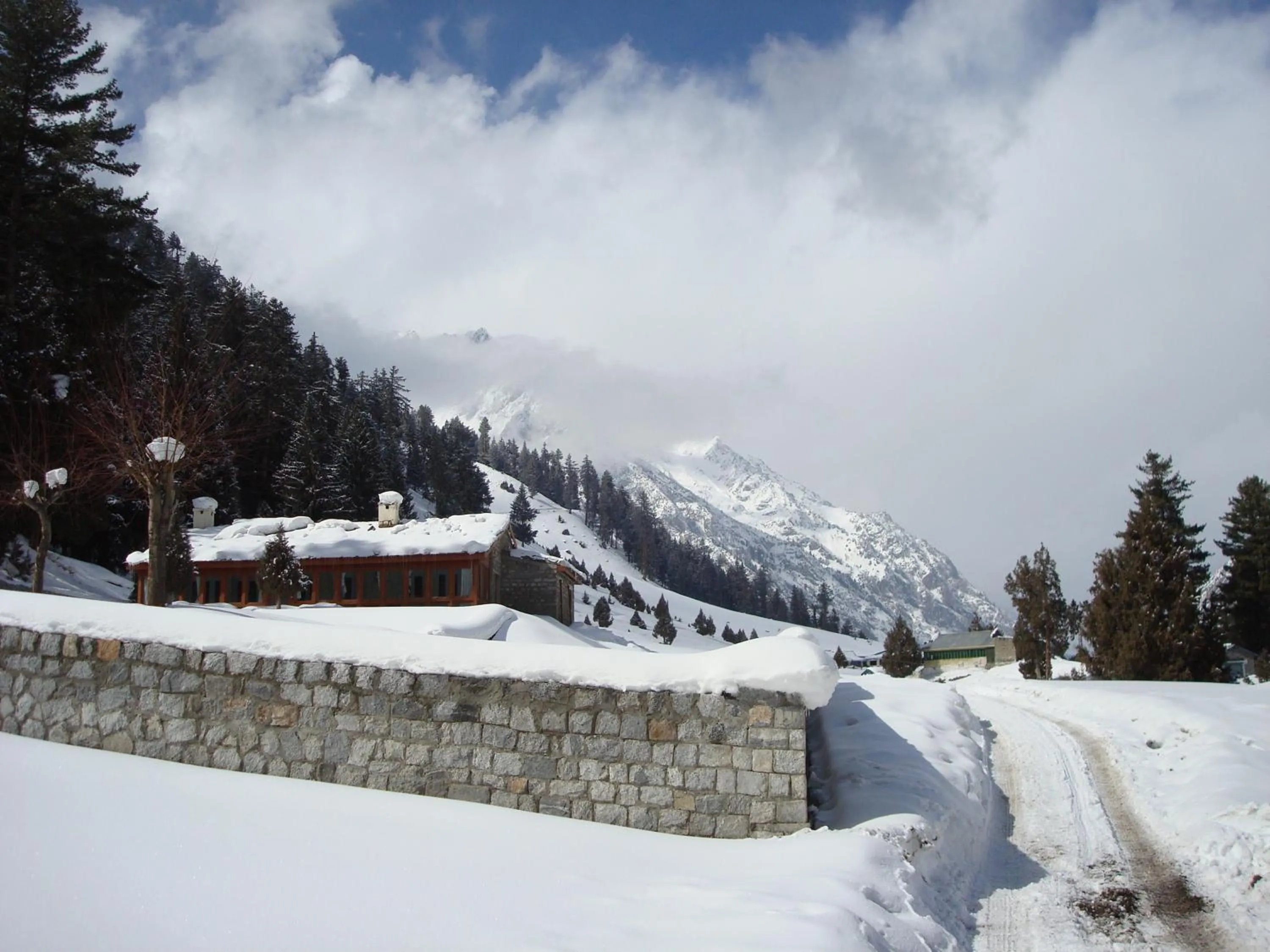 Mountain view in Gilgit Serena Hotel
