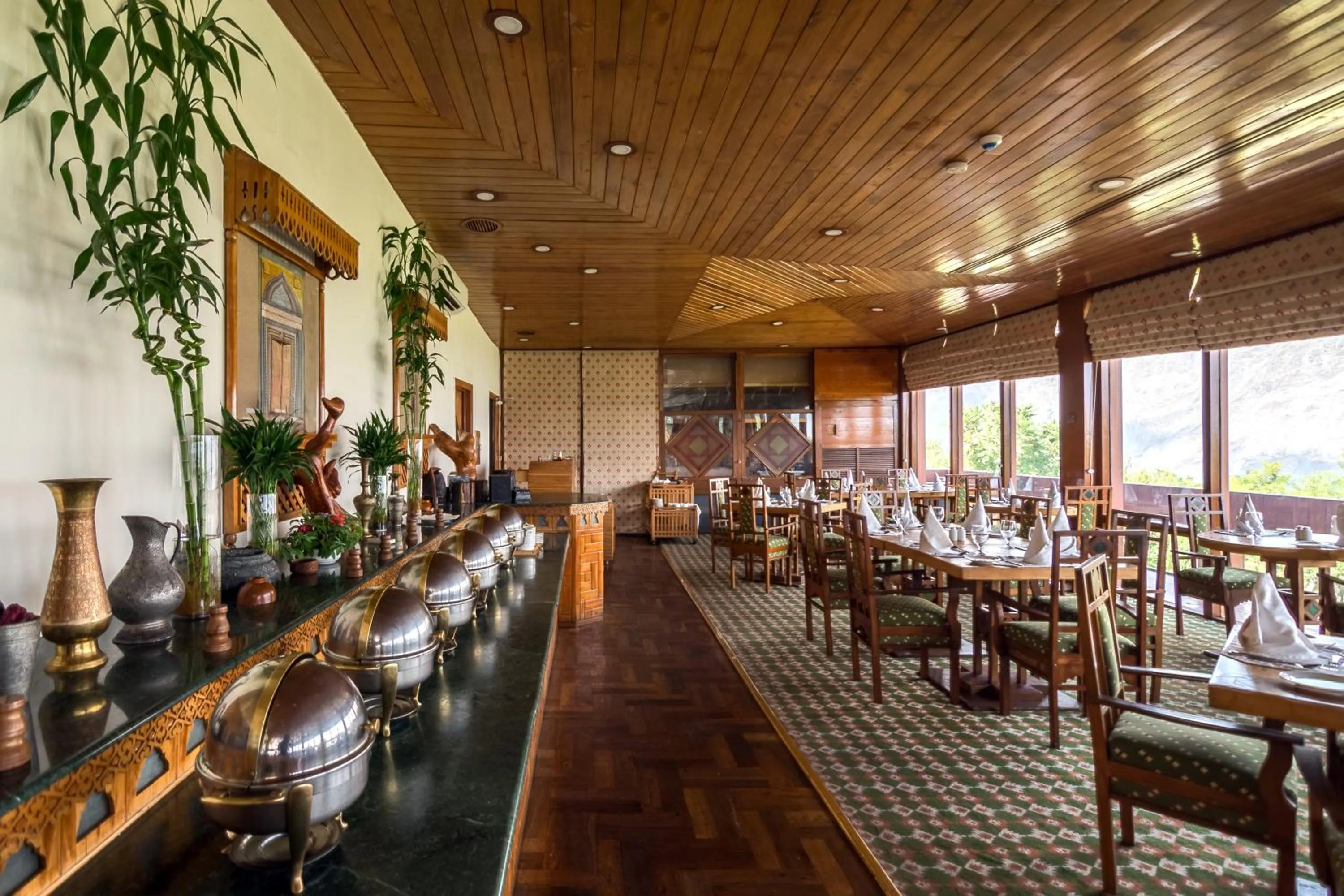 Restaurant/places to eat in Gilgit Serena Hotel