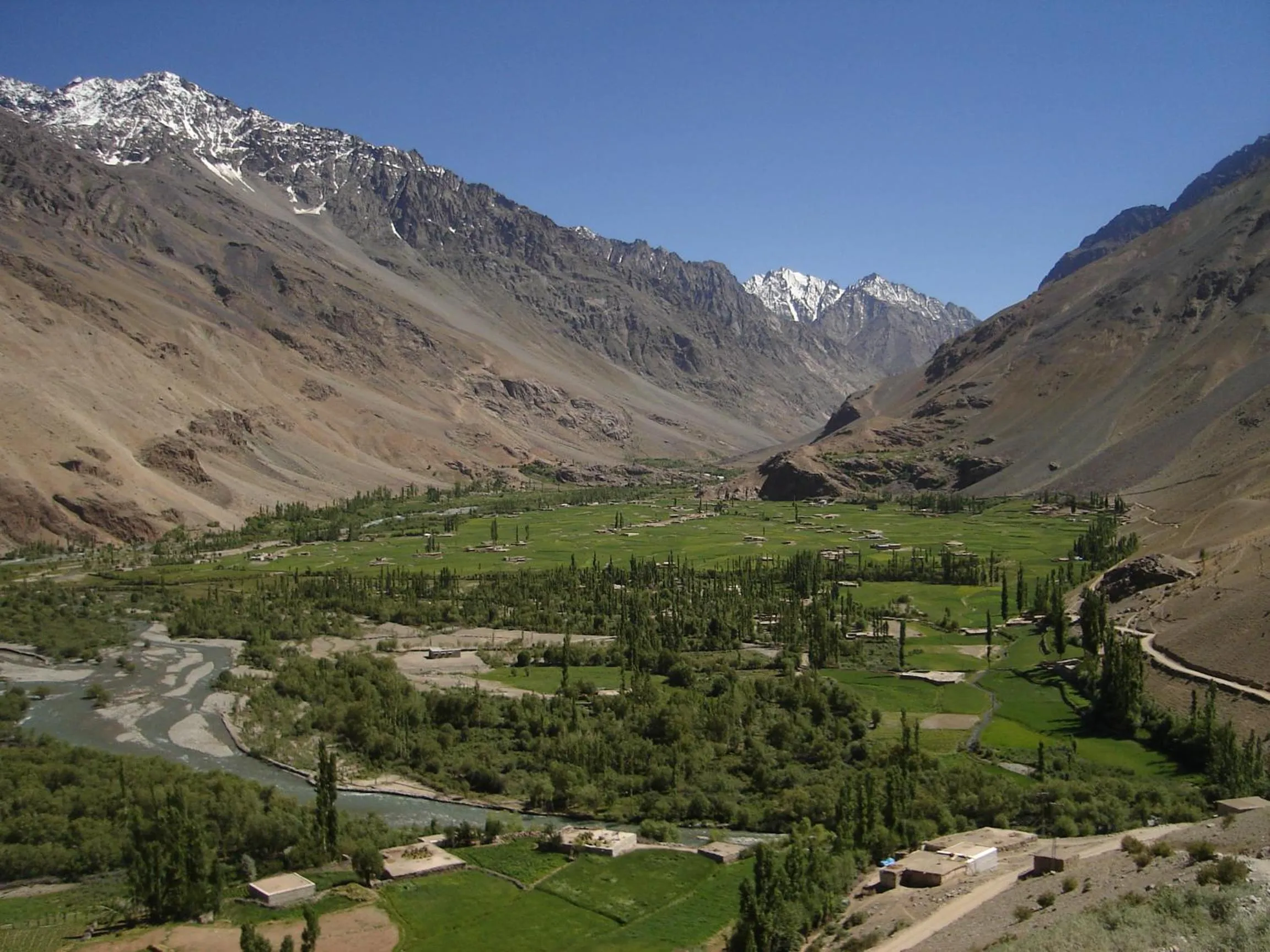 Mountain view in Gilgit Serena Hotel