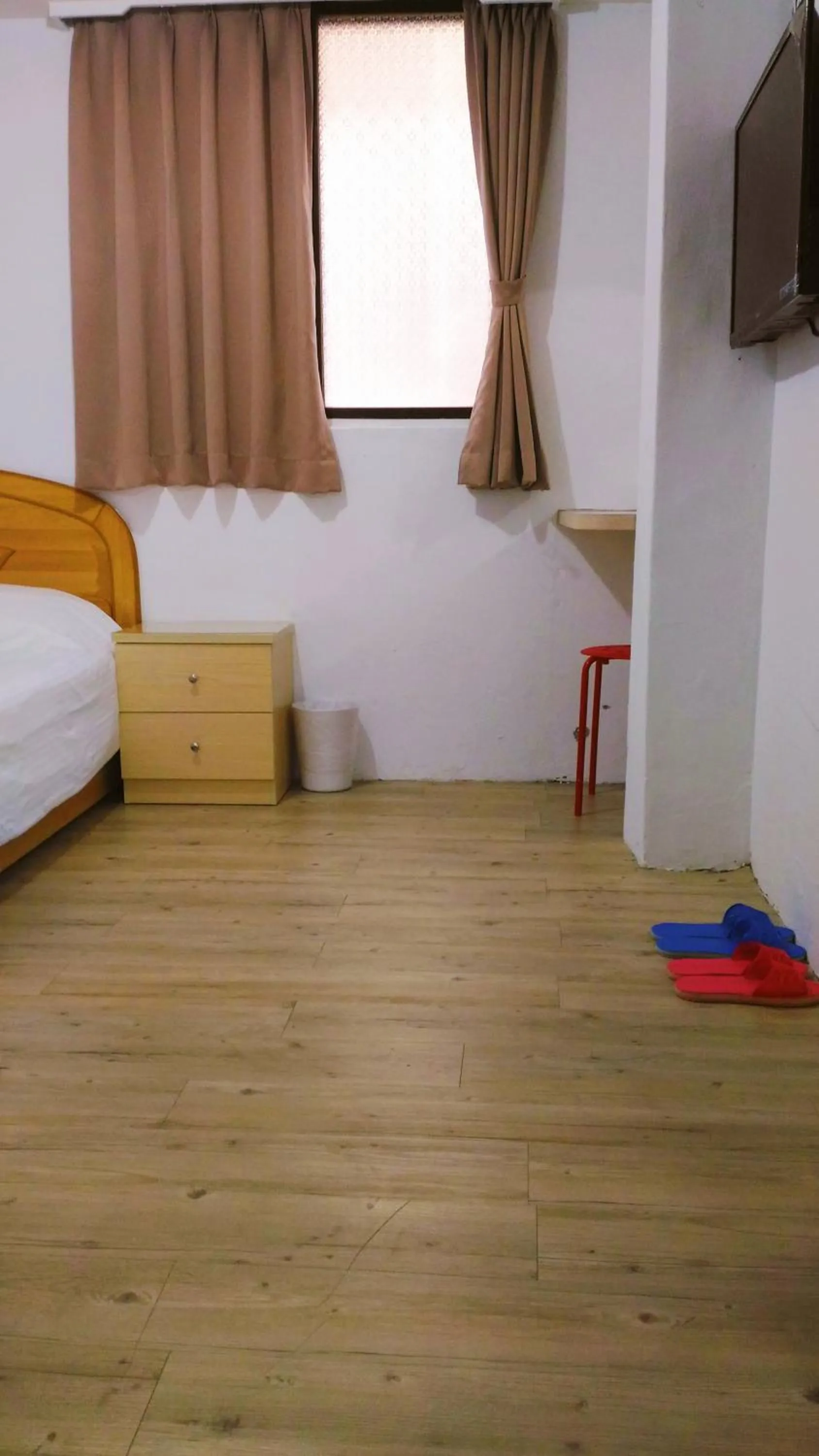 Decorative detail, Bed in Chia Rong Hostel