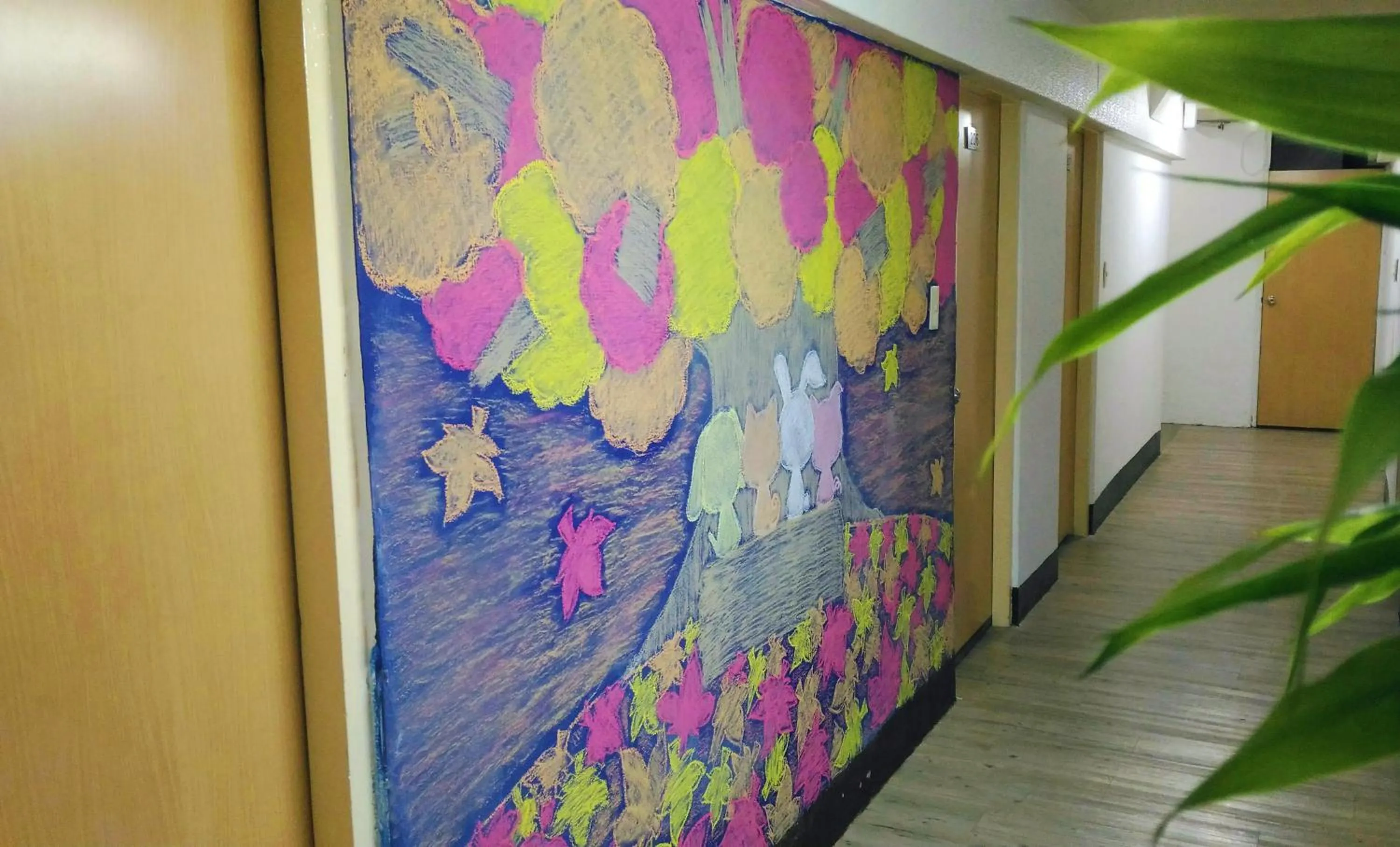 Decorative detail in Chia Rong Hostel