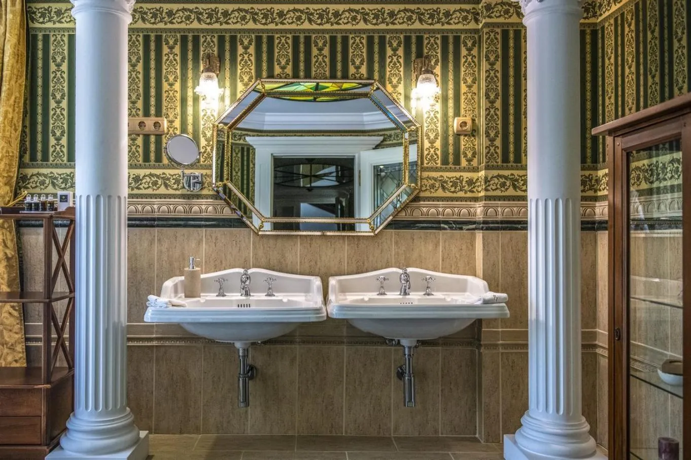 Bathroom in Erla Villa Boutique Hotel