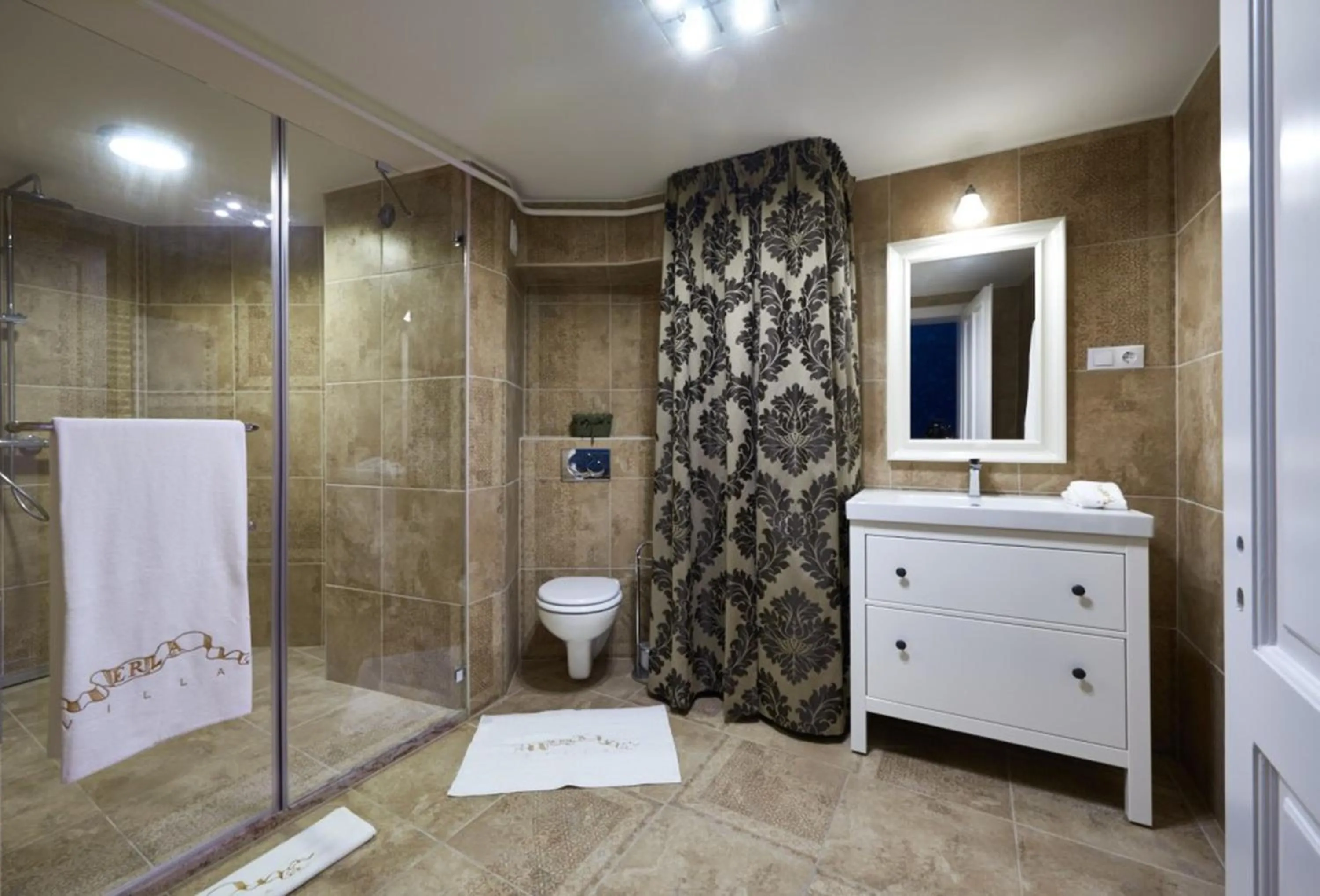 Bathroom in Erla Villa Boutique Hotel