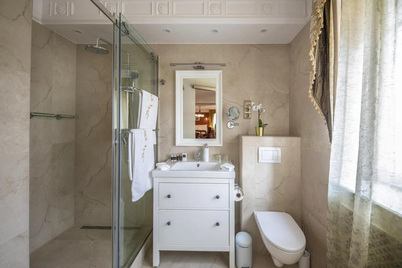 Bathroom in Erla Villa Boutique Hotel