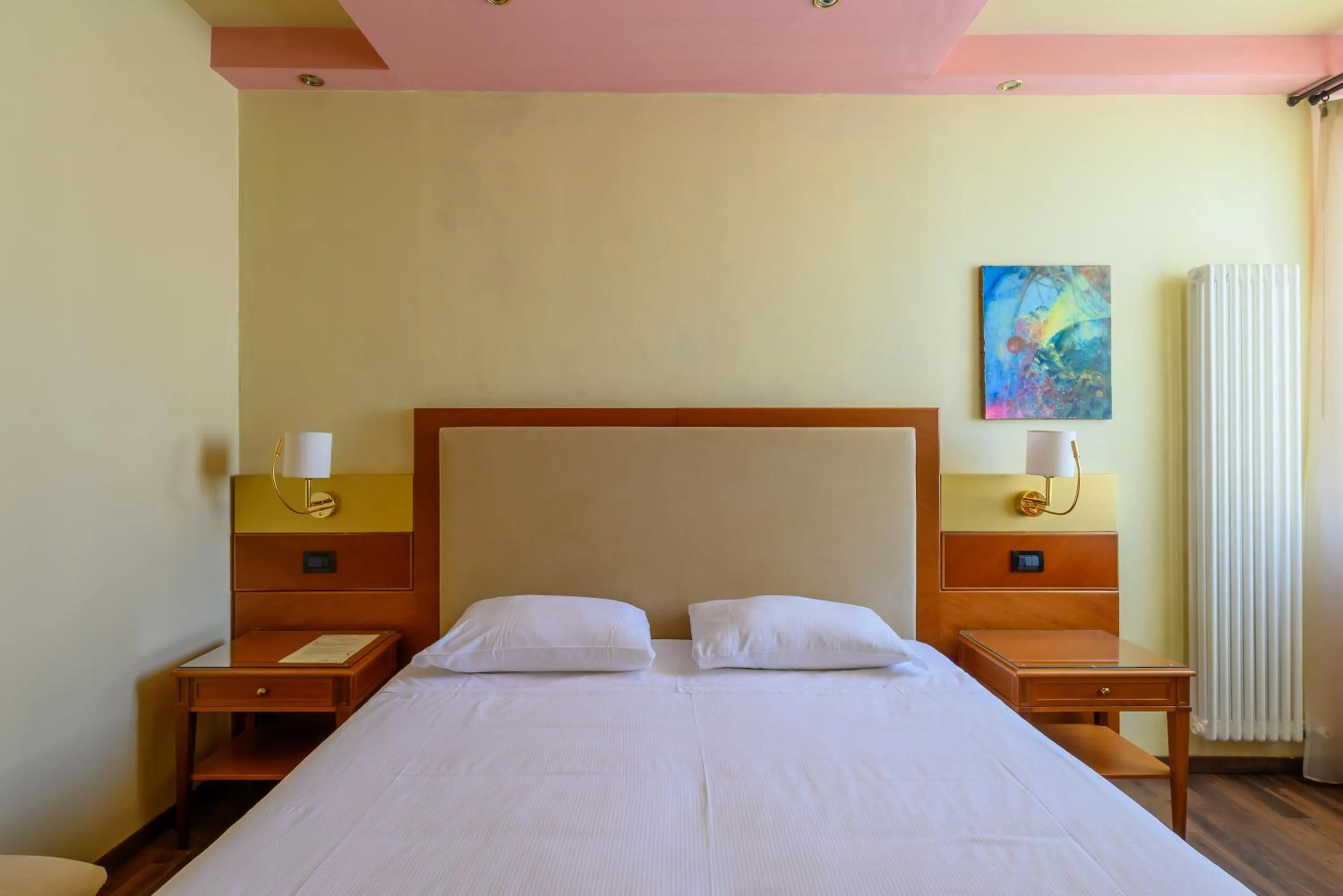 Bed in Diamantino Town House