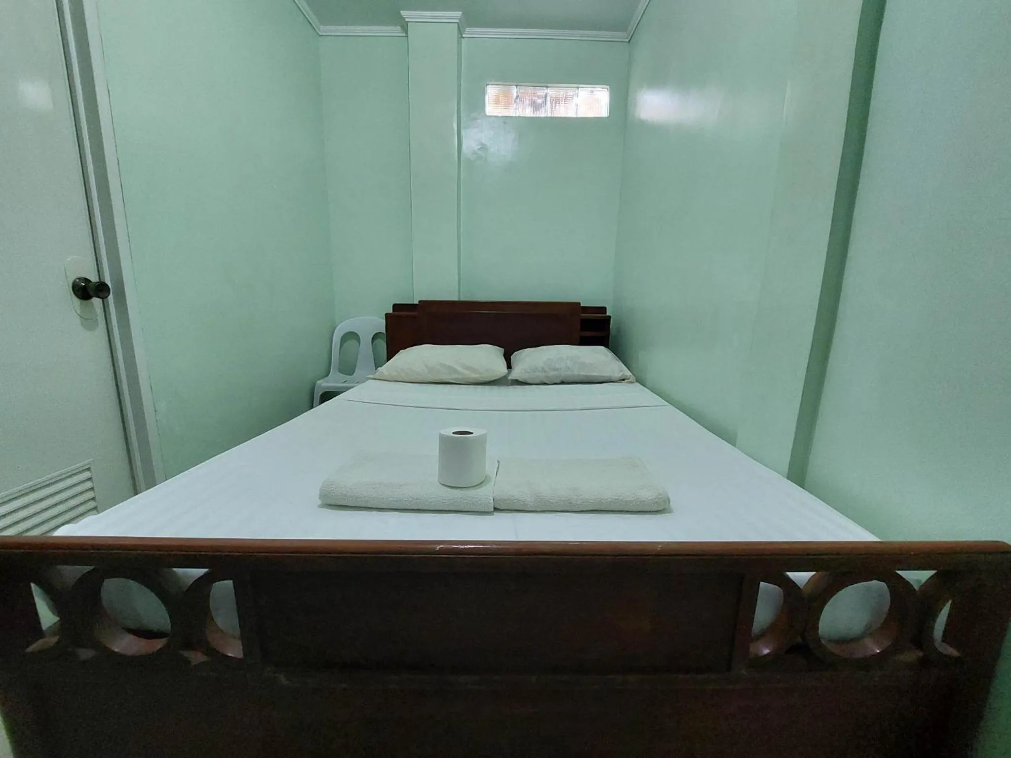 Bedroom, Bed in Dweller's Pensione